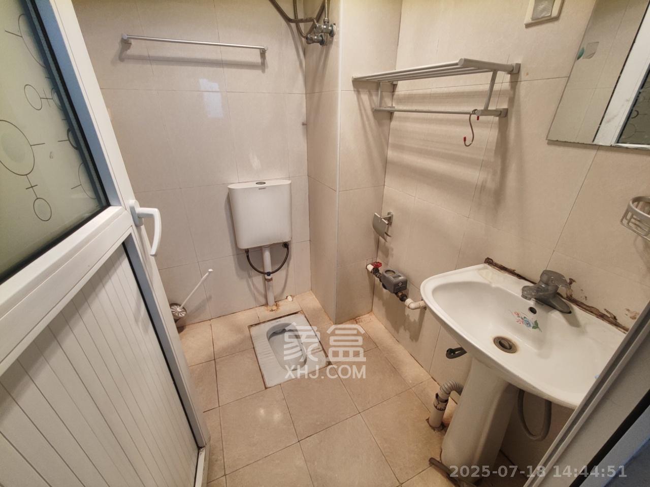 上河国际C区  1室1厅1卫    1500.0元/月 上河国际C区  1室1厅1卫    1500.0元/月室内图