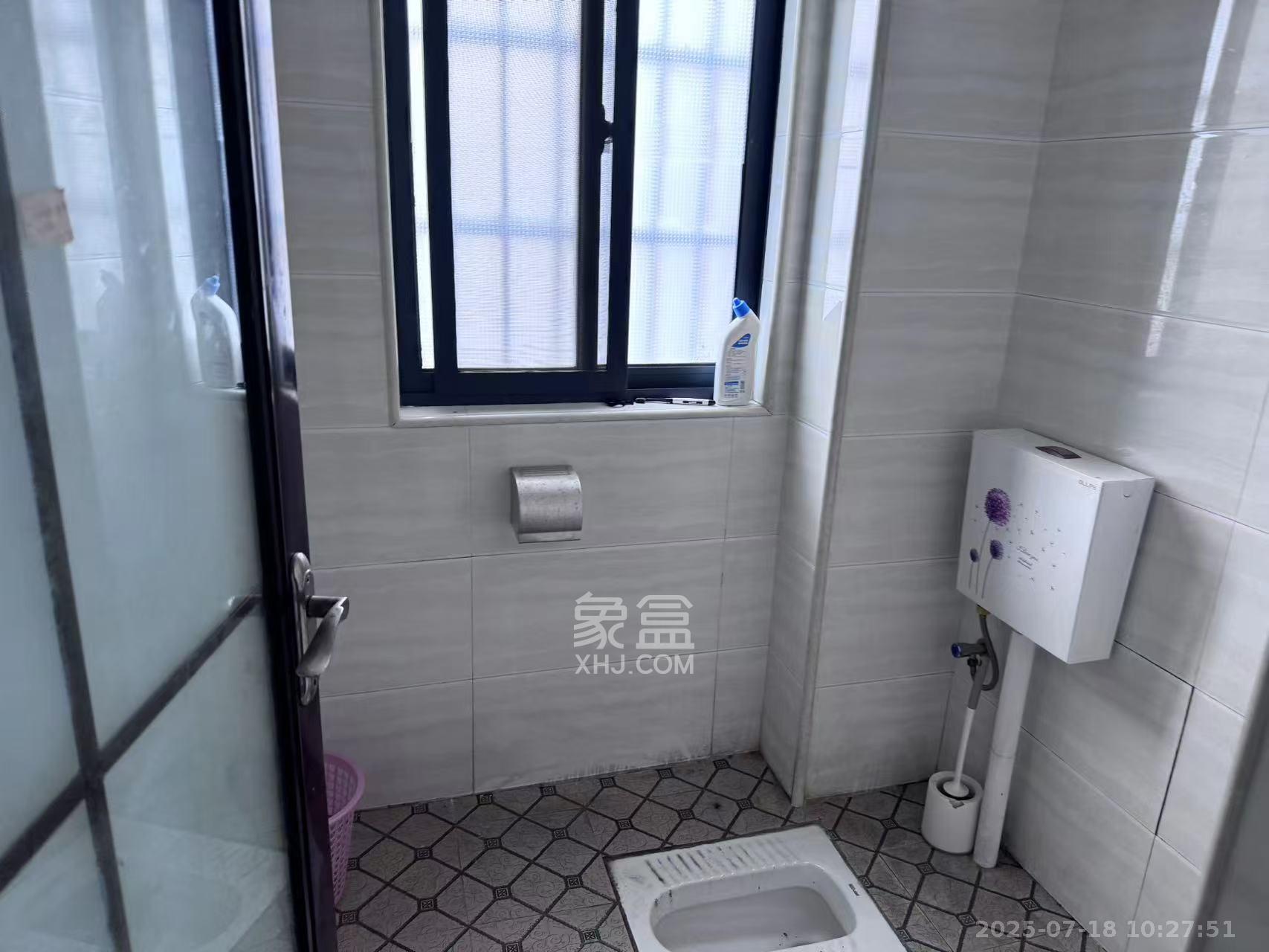 丰源国际  2室2厅1卫    1400.0元/月 丰源国际  2室2厅1卫    1400.0元/月室内图