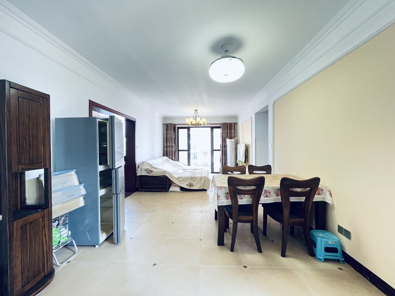 绿地海长流三期  2室2厅1卫    128.0万 绿地海长流三期  2室2厅1卫    128.0万客厅