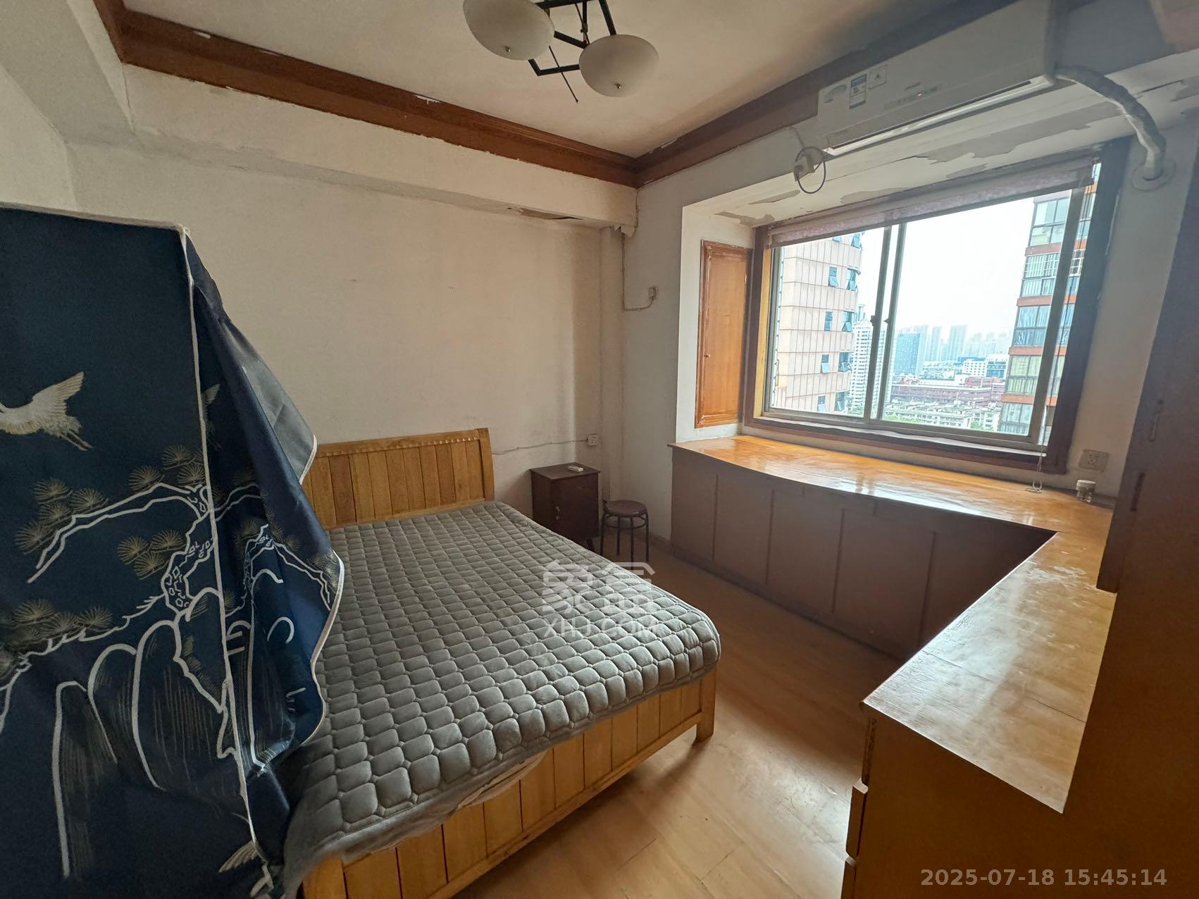 湖南日报宿舍 3室2厅1卫 3000.0元/月 湖南日报宿舍 3室2厅1卫 3000.0元/月室内图