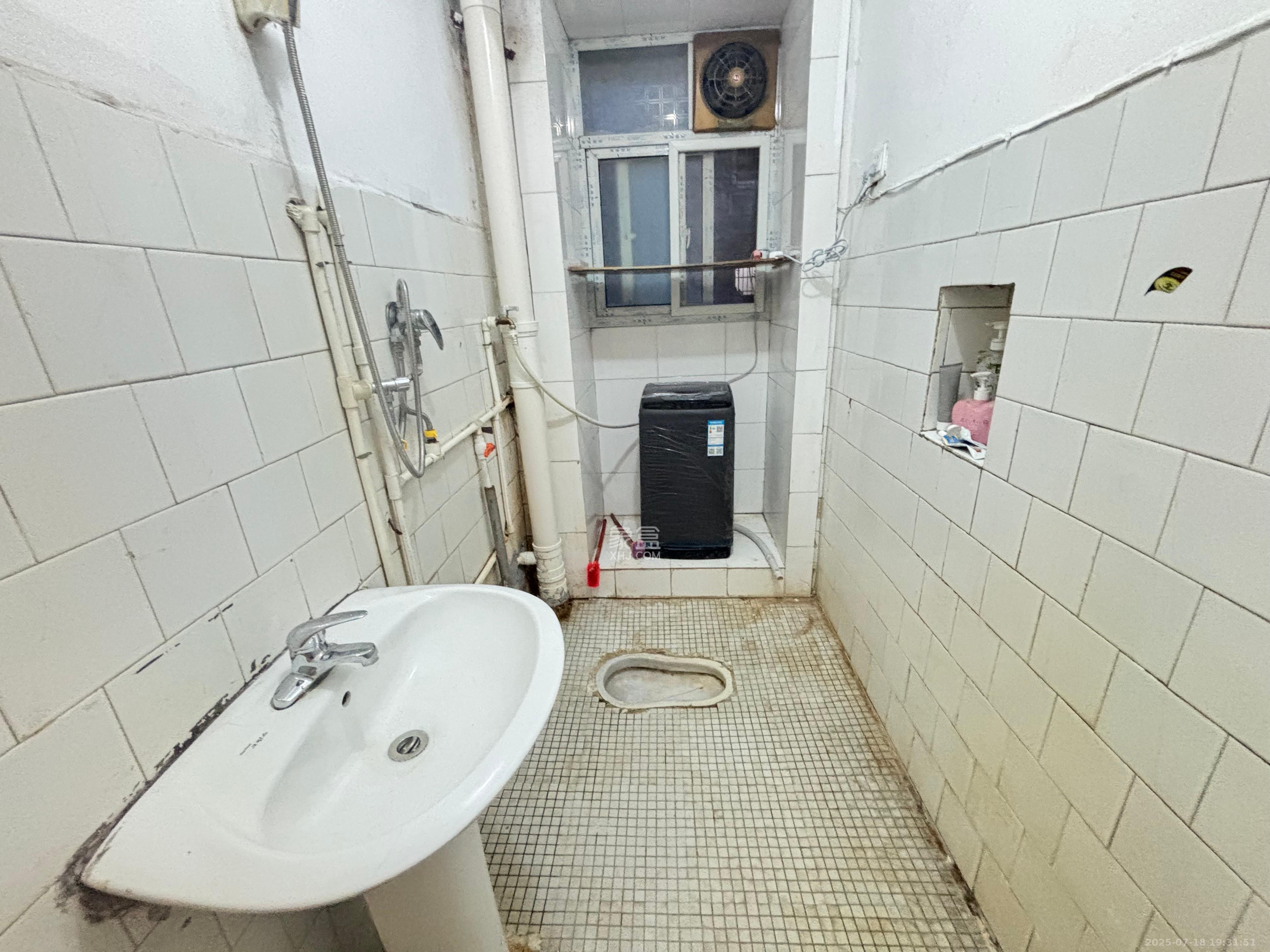 通程物流宿舍 2室1厅1卫 1100.0元/月 通程物流宿舍 2室1厅1卫 1100.0元/月室内图