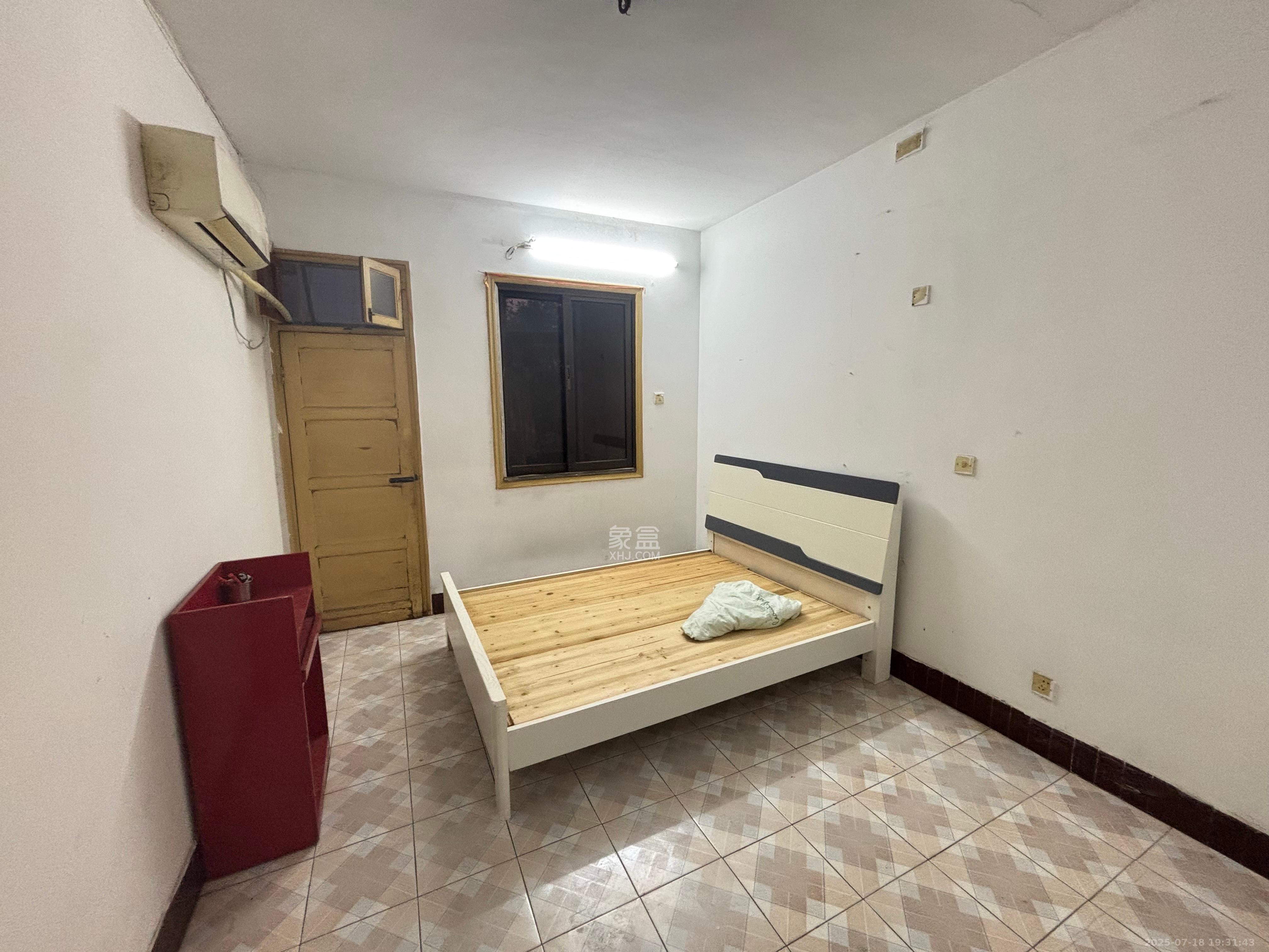 通程物流宿舍 2室1厅1卫 1100.0元/月 通程物流宿舍 2室1厅1卫 1100.0元/月室内图