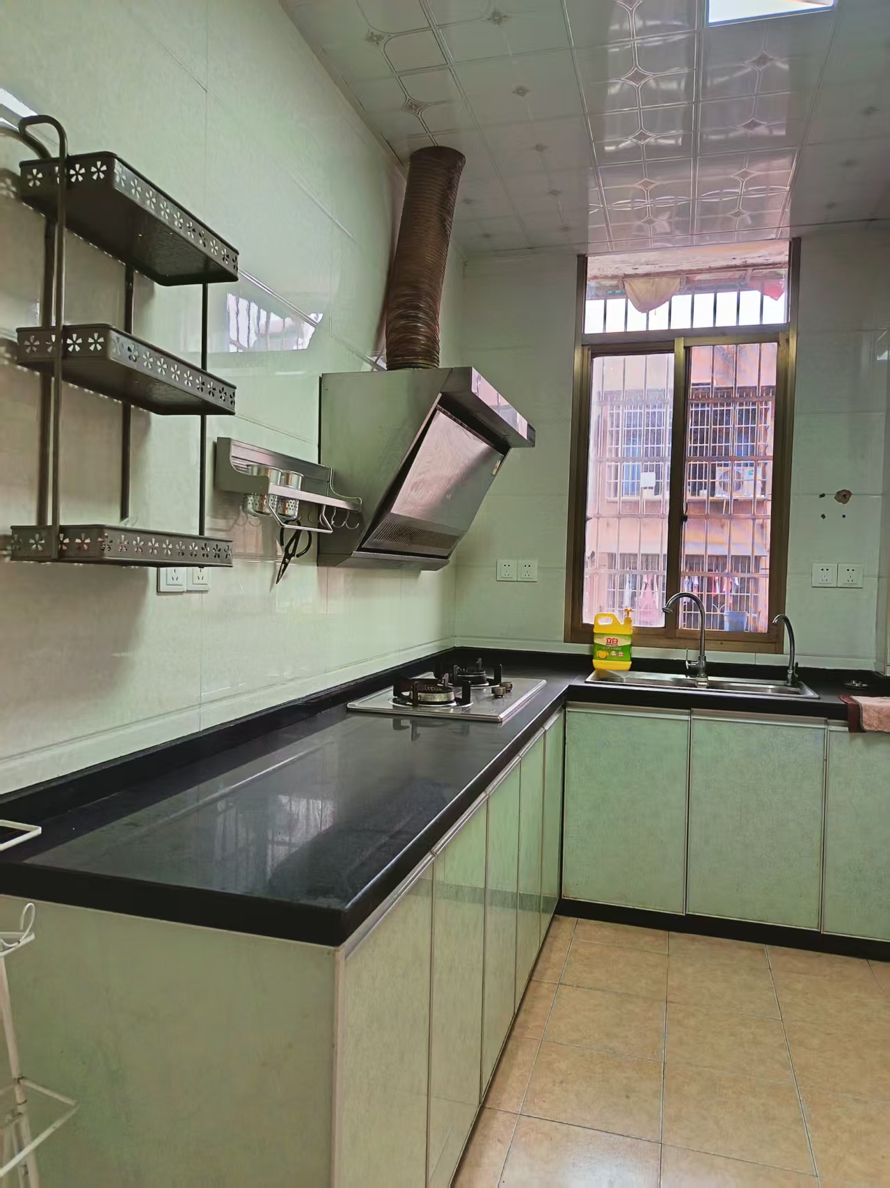 秀峰小区 2室2厅1卫 900.0元/月 秀峰小区 2室2厅1卫 900.0元/月室内图