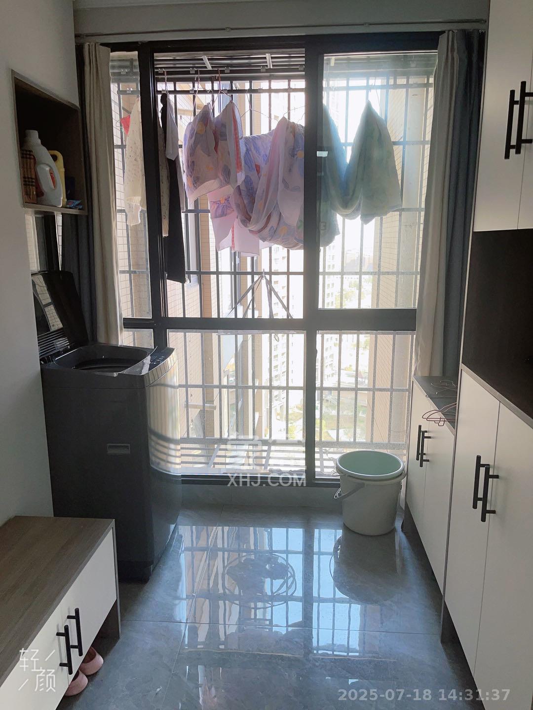 骏景豪庭  3室2厅2卫    2200.0元/月 骏景豪庭  3室2厅2卫    2200.0元/月室内图