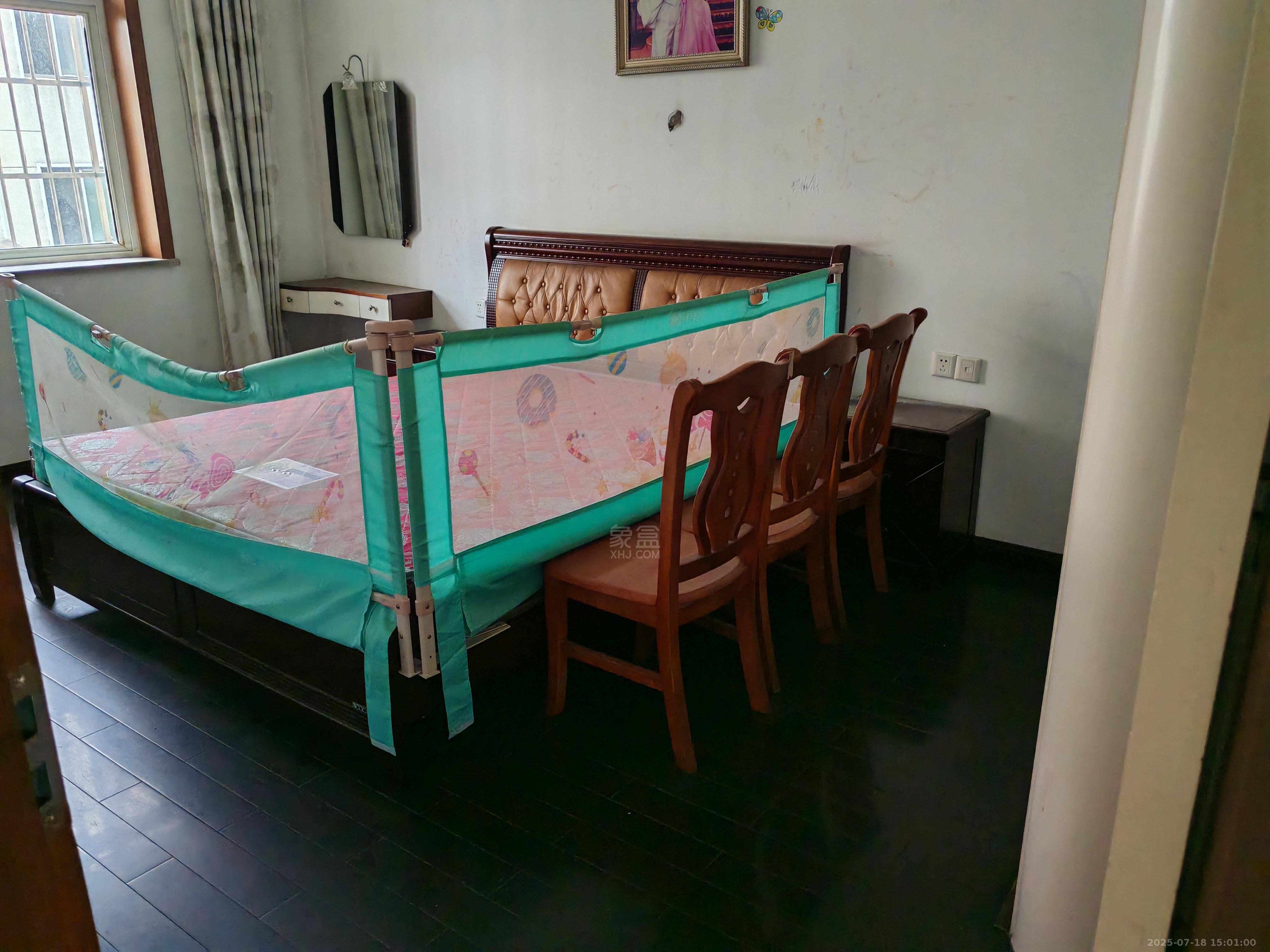 桥梁厂二区  3室2厅2卫    1500.0元/月 桥梁厂二区  3室2厅2卫    1500.0元/月室内图