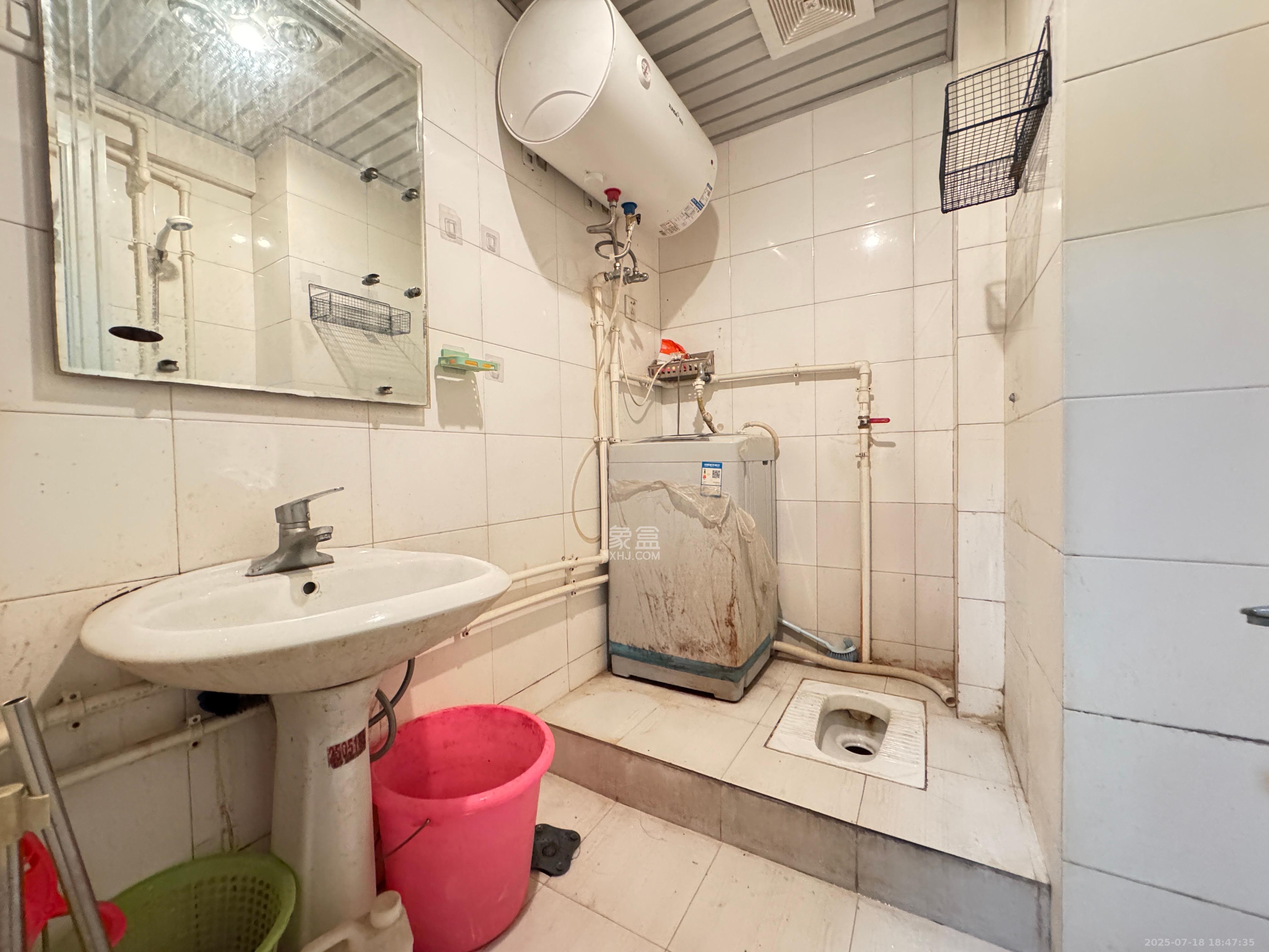 芙蓉同发 1室1厅1卫 1500.0元/月 芙蓉同发 1室1厅1卫 1500.0元/月室内图