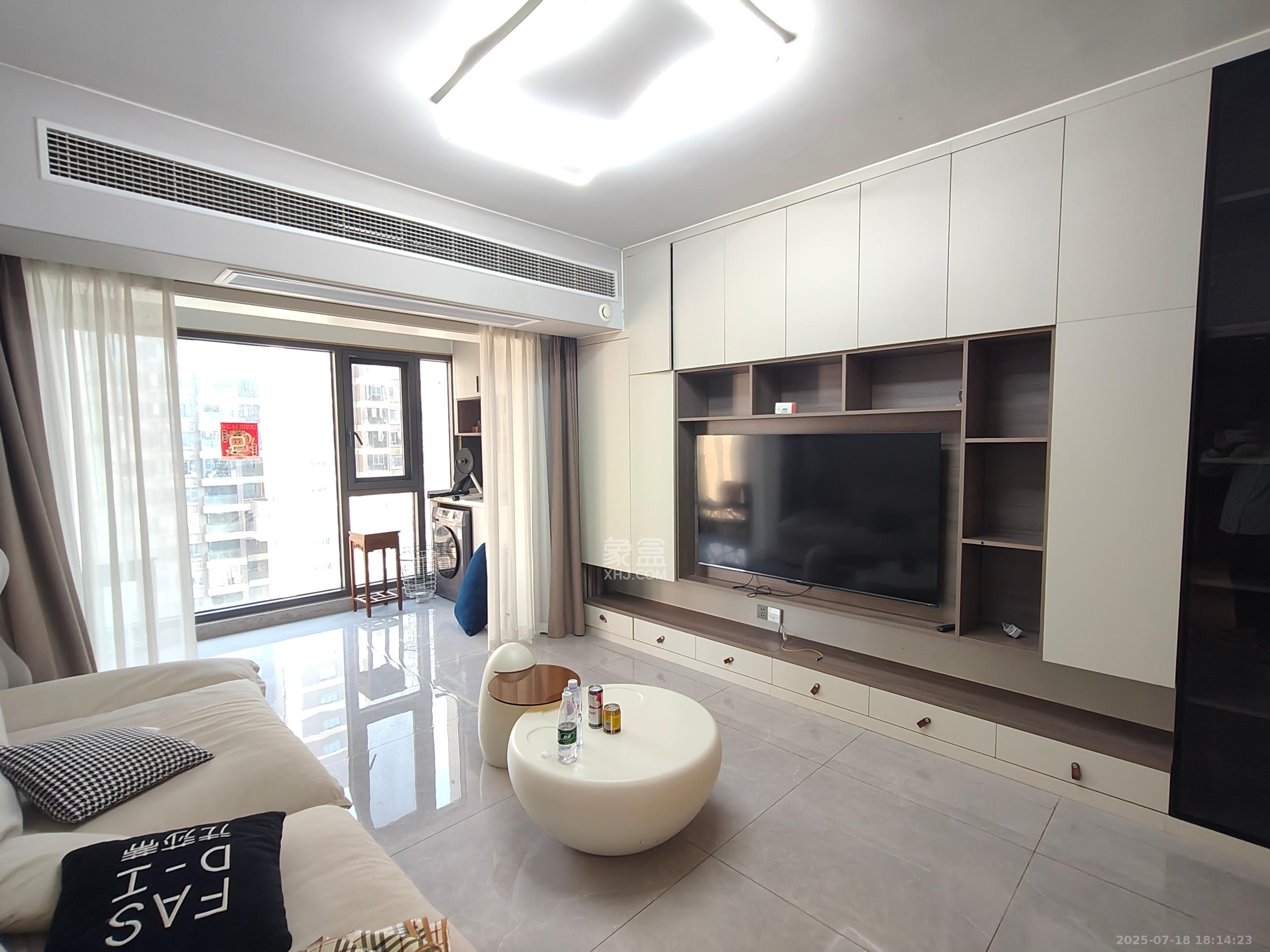 时代梅溪领峰  3室2厅2卫   3500.00元/月室内图