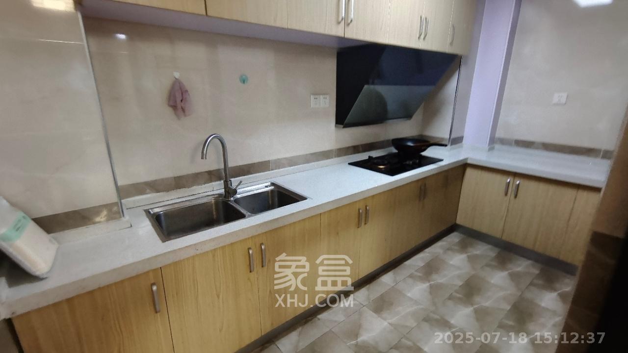 中国铁建梅溪青秀二期  3室2厅2卫   3000.00元/月室内图