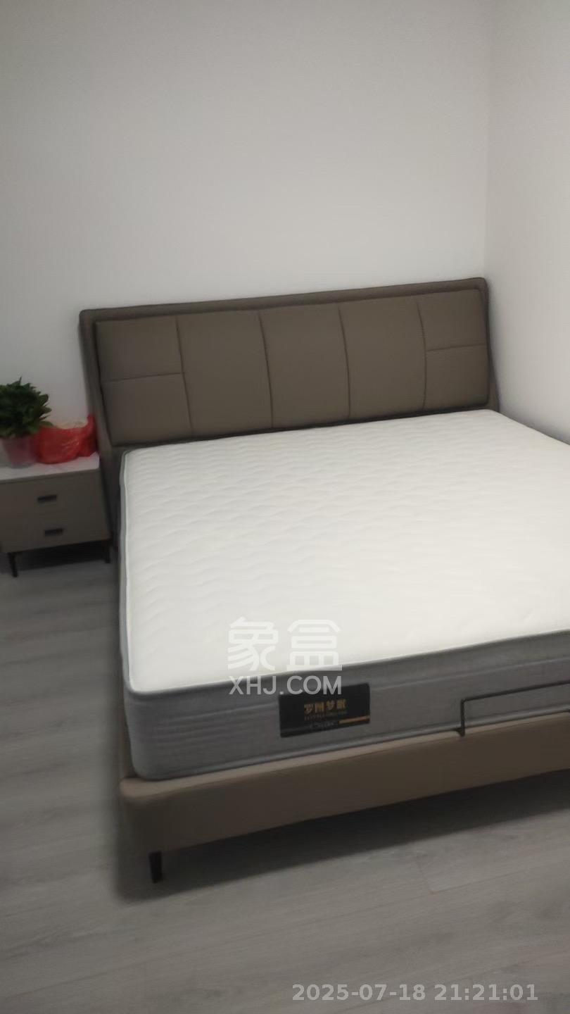 八方小区C区  3室2厅2卫   3800.00元/月室内图