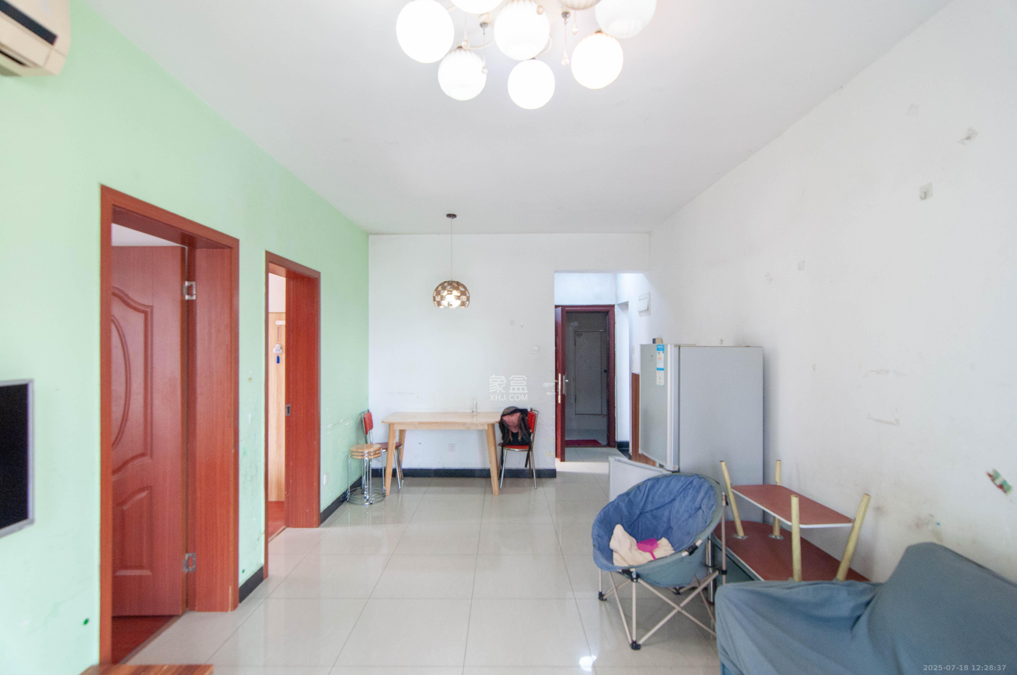 高鑫麓城  2室2厅1卫    67.0万 高鑫麓城  2室2厅1卫    67.0万客厅