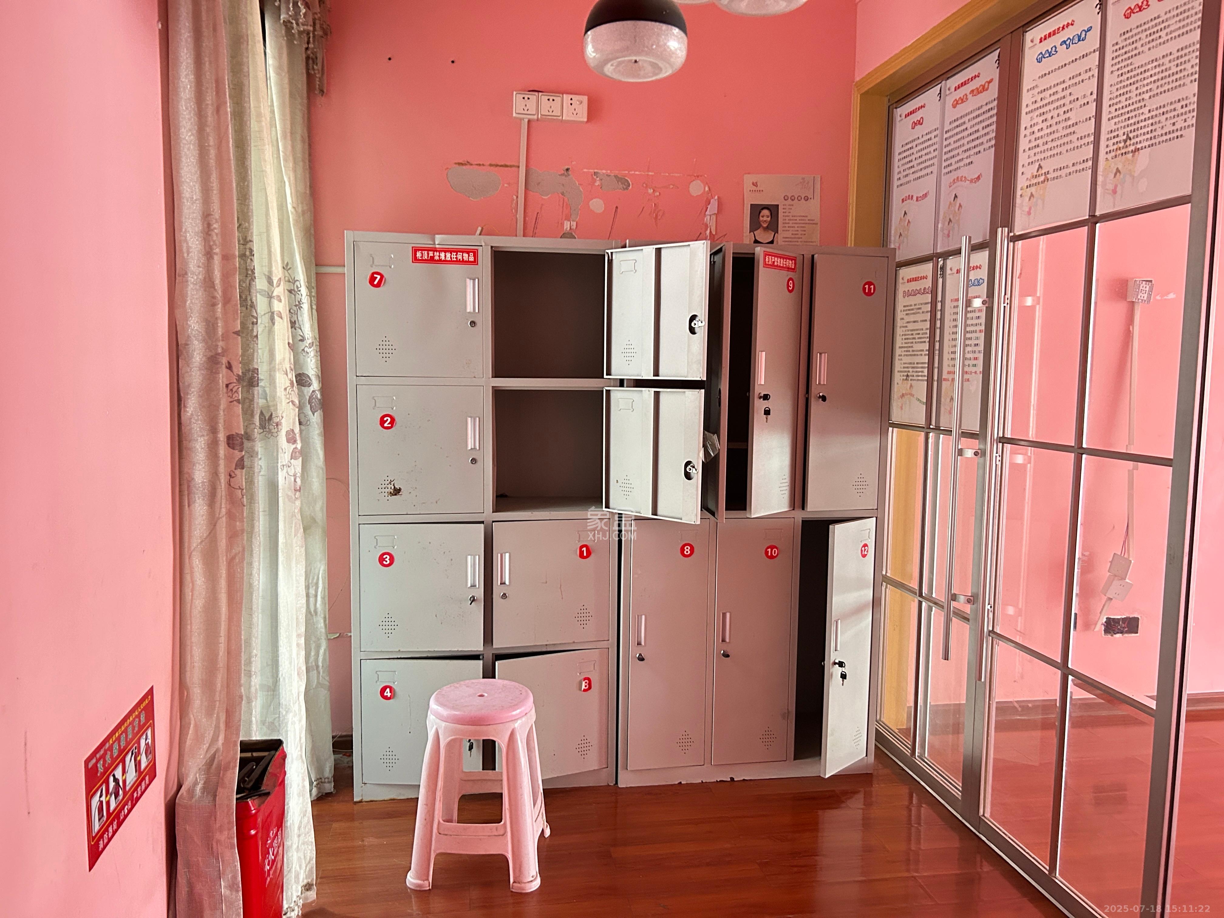 恒盛世家  3室2厅2卫    2200.0元/月室内图