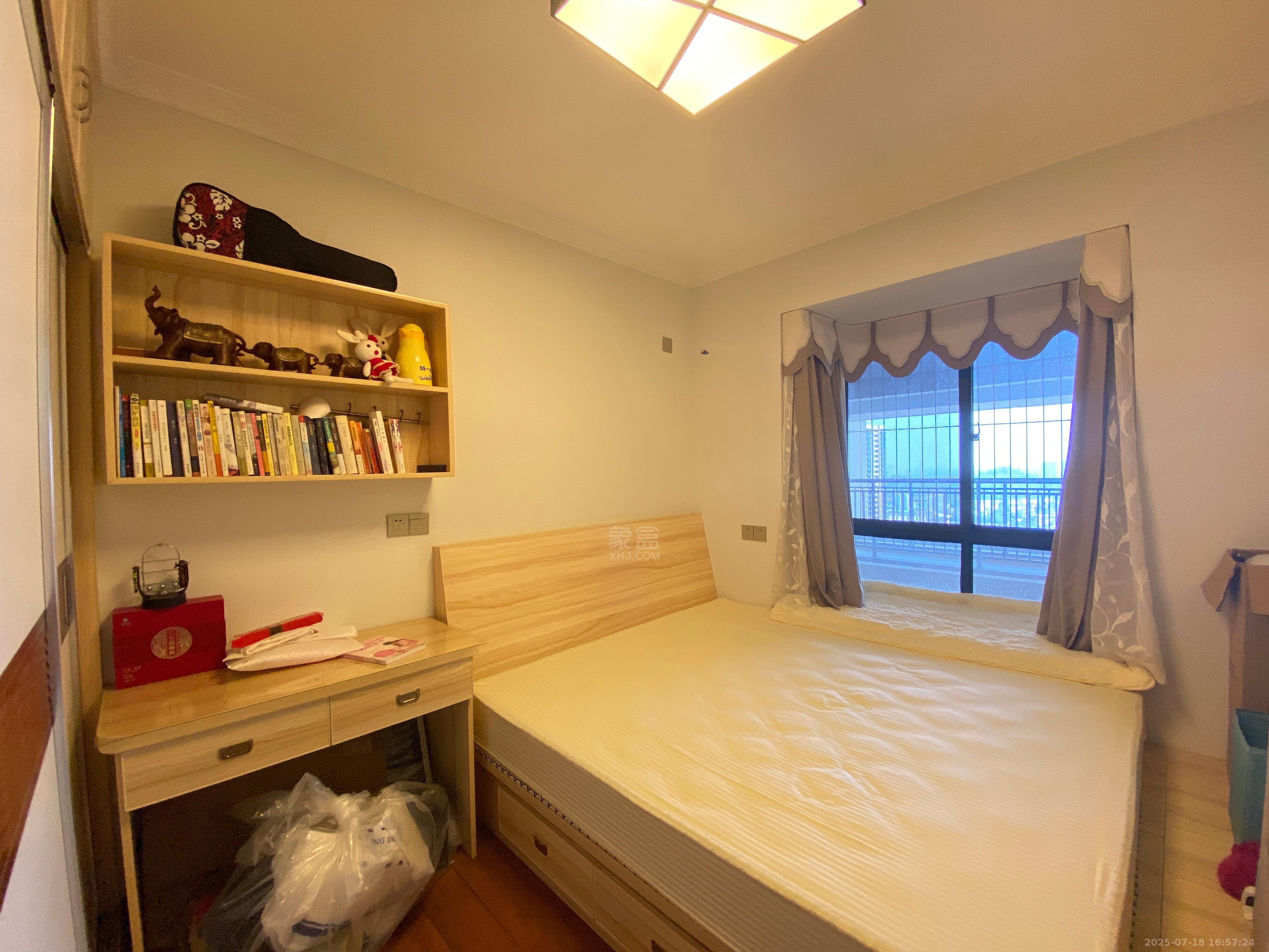 岭秀天下 2室2厅1卫 1500.0元/月 岭秀天下 2室2厅1卫 1500.0元/月室内图