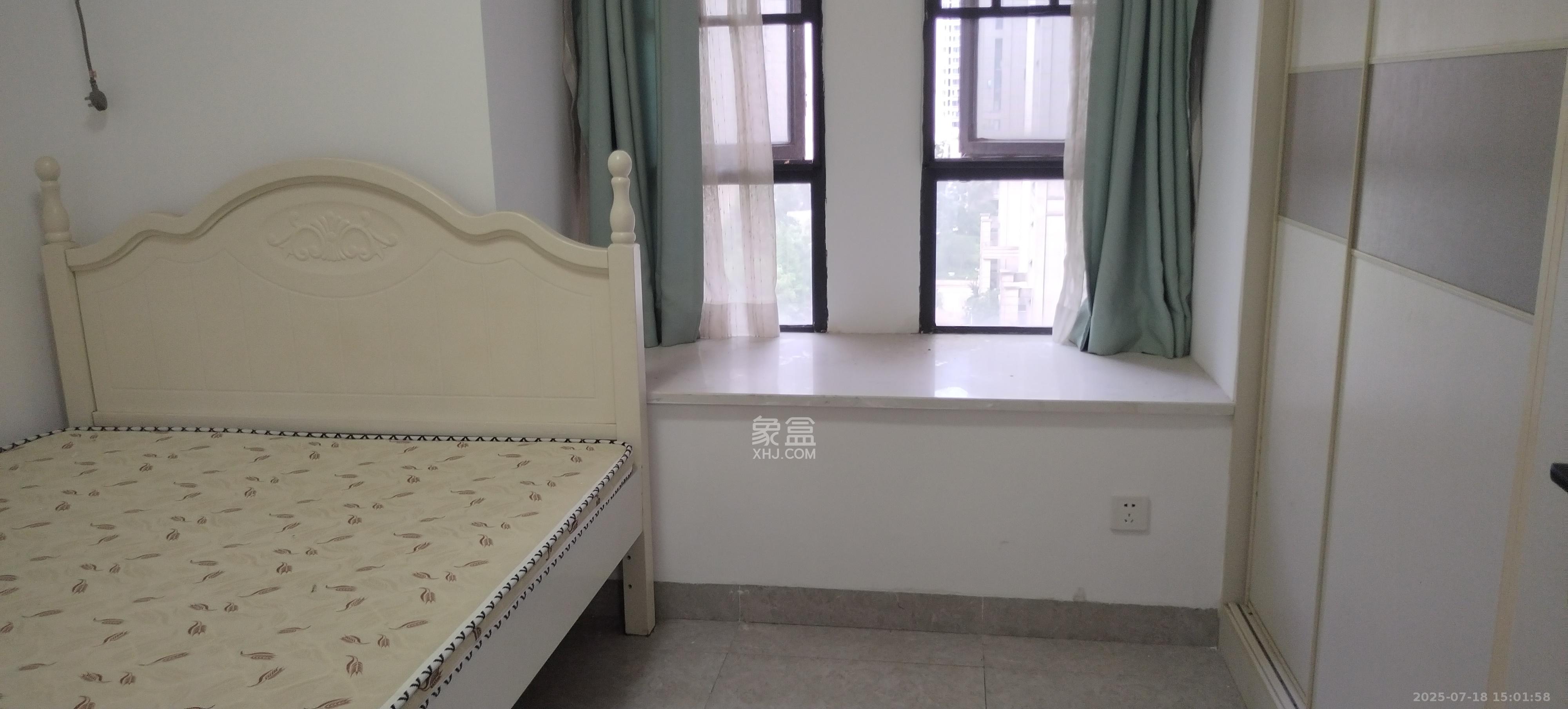 天鸿天府（天鸿中央大院）  1室2厅1卫    2000.0元/月室内图