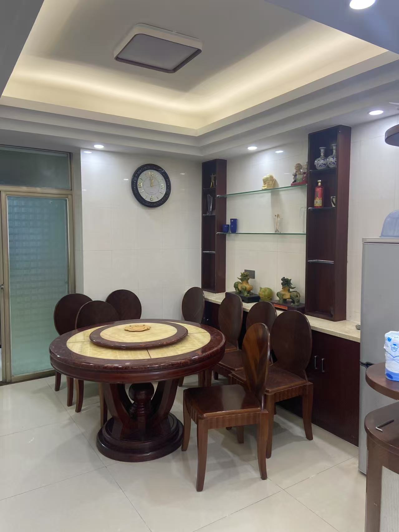 农垦一供大院  3室2厅2卫    2300.0元/月 农垦一供大院  3室2厅2卫    2300.0元/月室内图