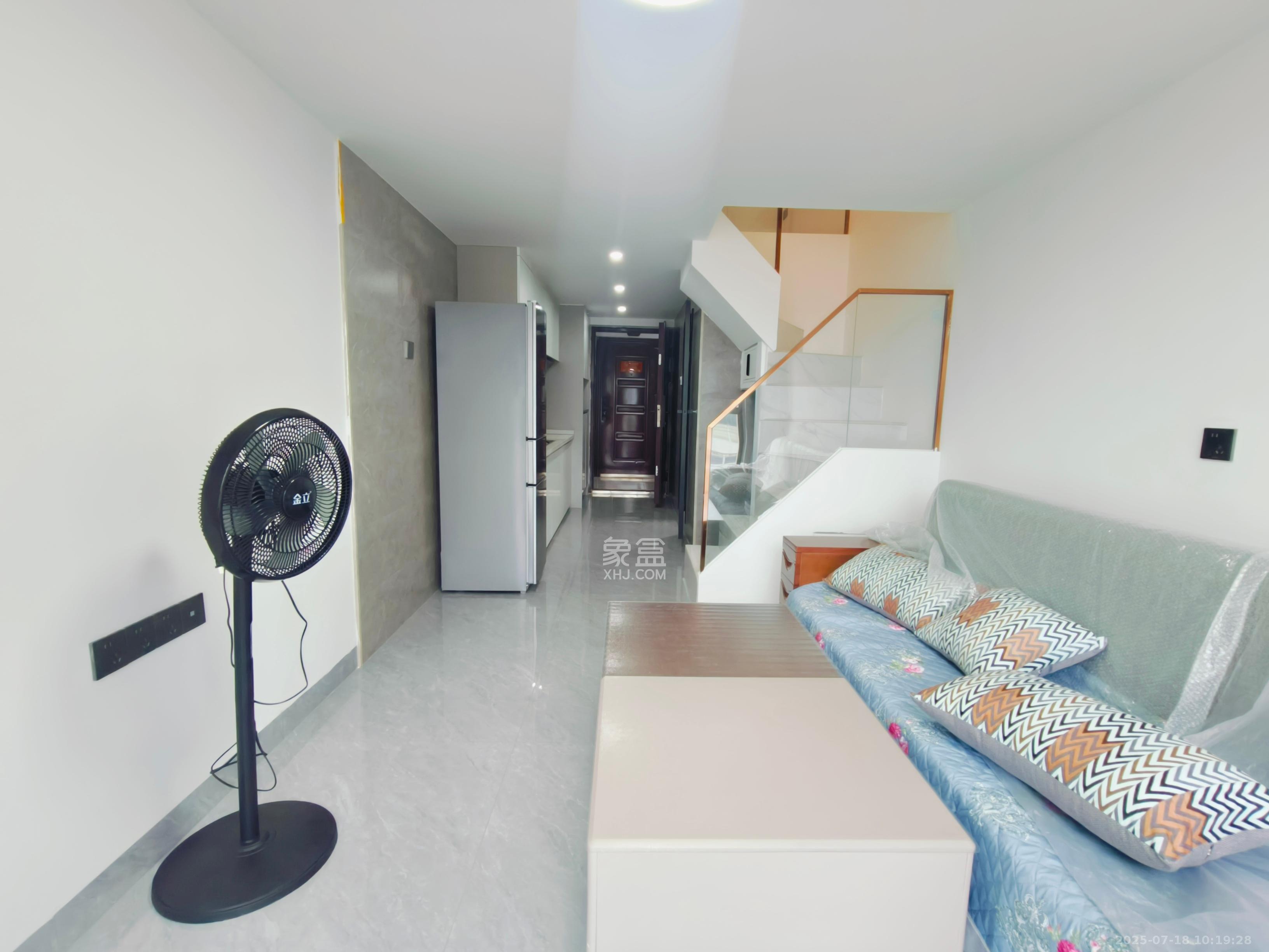 新长海D1站 1室0厅0卫 1600.0元/月 新长海D1站 1室0厅0卫 1600.0元/月室内图