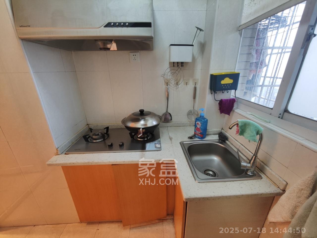 上河国际C区  1室1厅1卫    1500.0元/月 上河国际C区  1室1厅1卫    1500.0元/月室内图