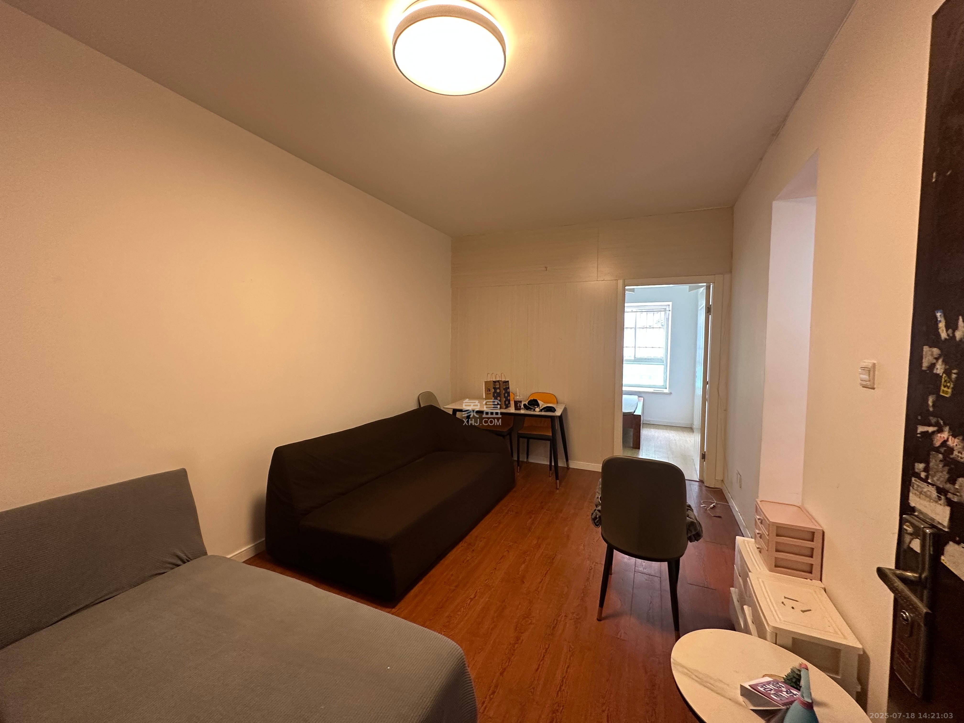 都市晨光  2室1厅1卫    1800.0元/月 都市晨光  2室1厅1卫    1800.0元/月室内图