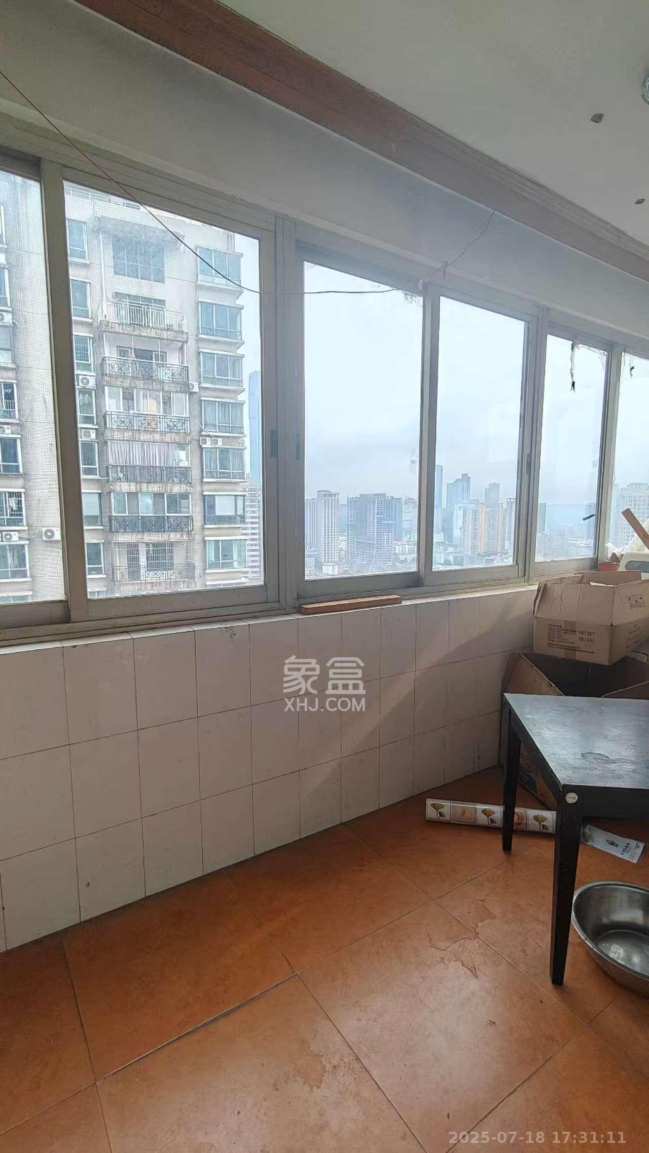 海东青大厦  5室2厅2卫   4600.00元/月室内图