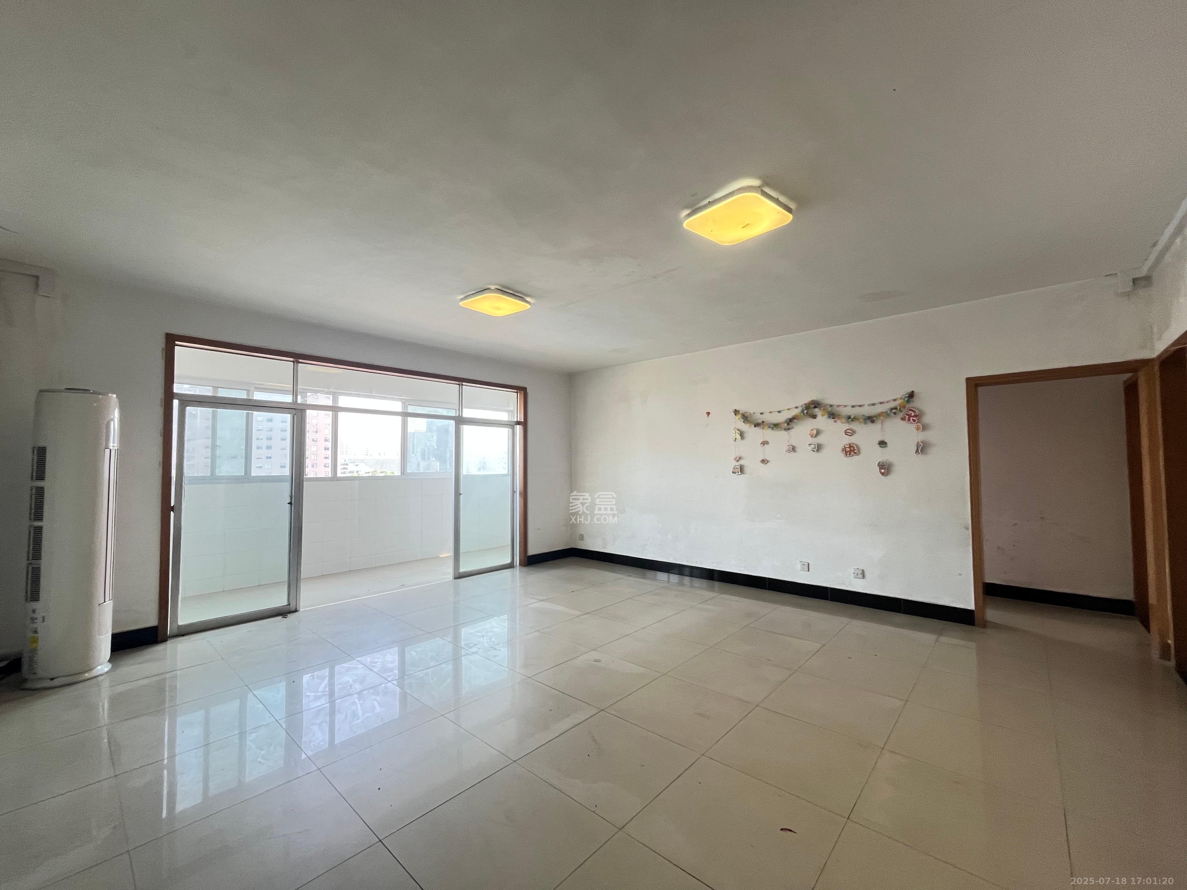 活力康城  3室2厅1卫    3000.0元/月 活力康城  3室2厅1卫    3000.0元/月室内图