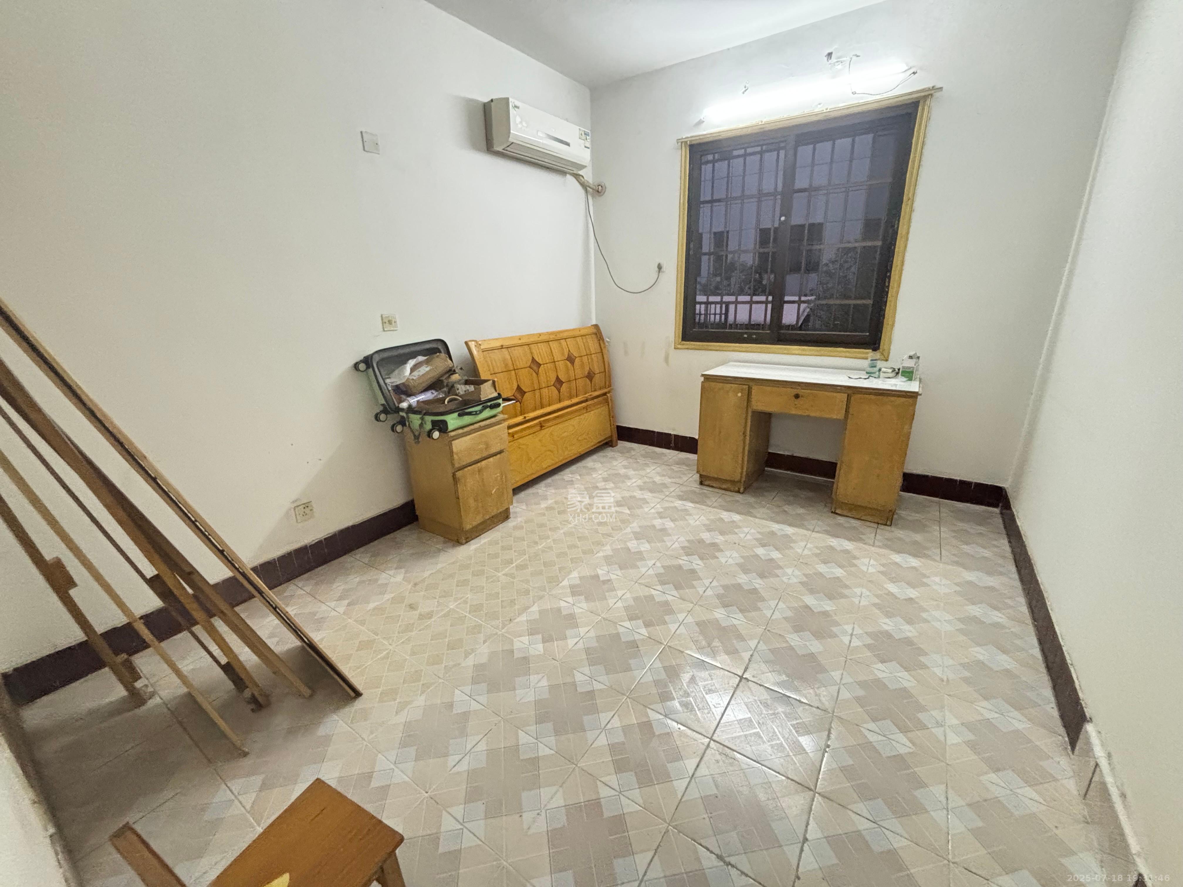 通程物流宿舍 2室1厅1卫 1100.0元/月 通程物流宿舍 2室1厅1卫 1100.0元/月室内图