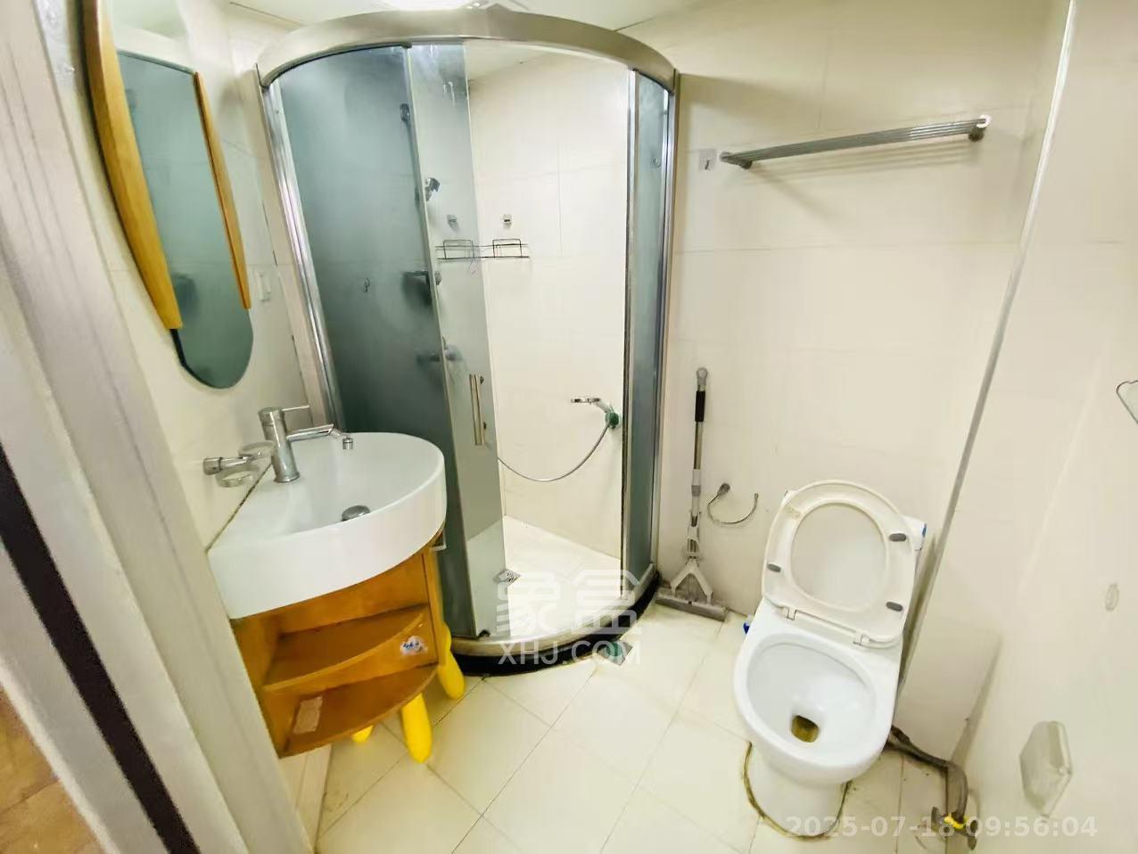 白沙晶城 1室1厅1卫 2600.0元/月 白沙晶城 1室1厅1卫 2600.0元/月室内图