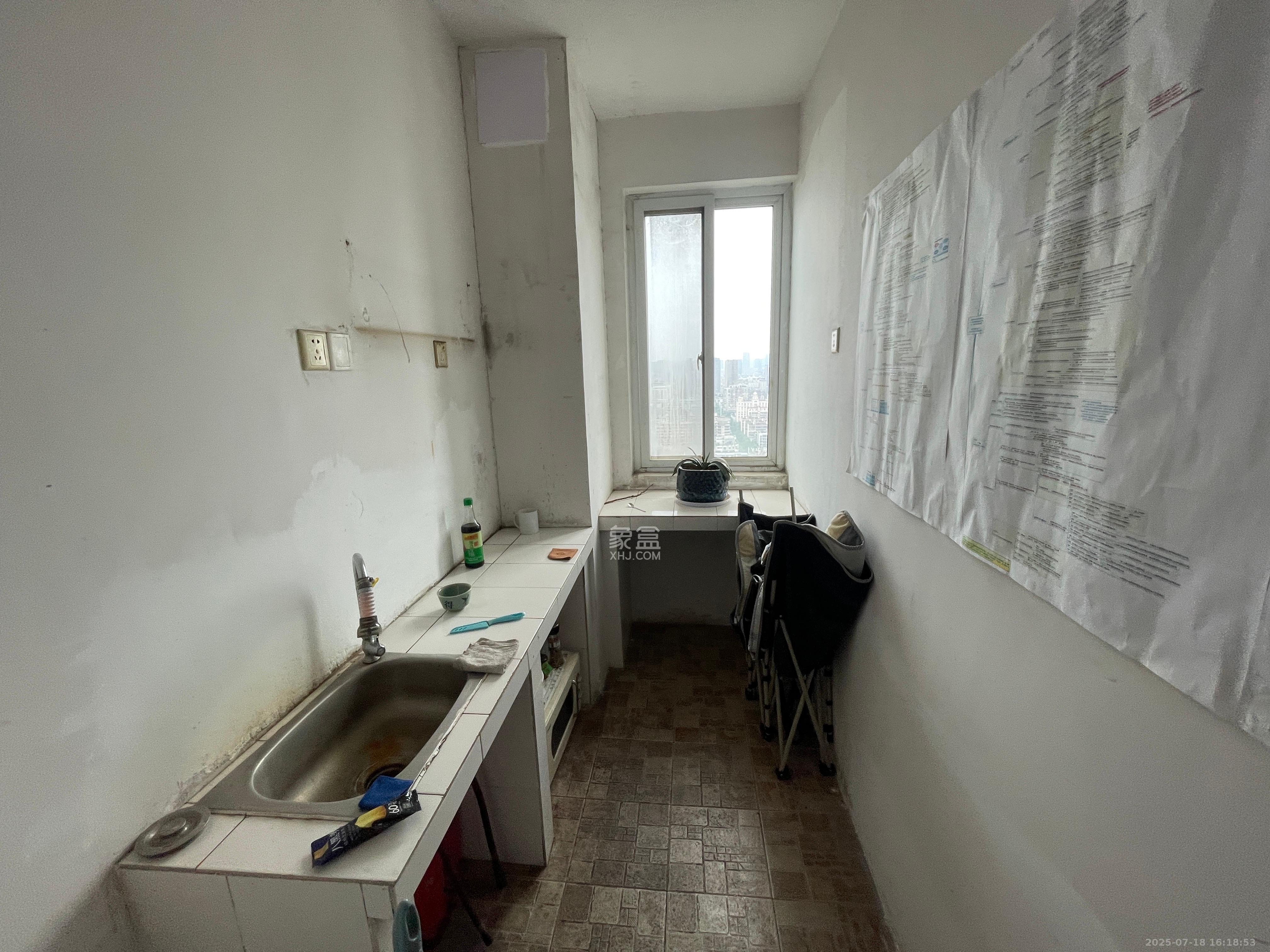 诺亚方舟大厦 1室1厅1卫 1500.0元/月 诺亚方舟大厦 1室1厅1卫 1500.0元/月室内图