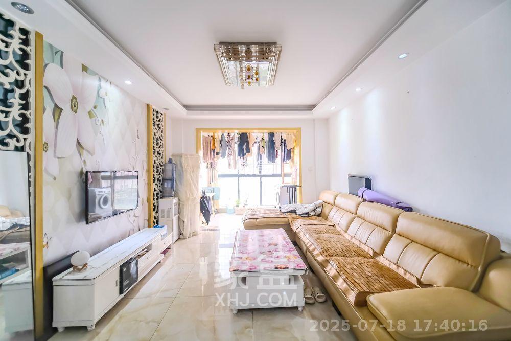 花样年华 3室2厅1卫 2200.0元/月 花样年华 3室2厅1卫 2200.0元/月室内图