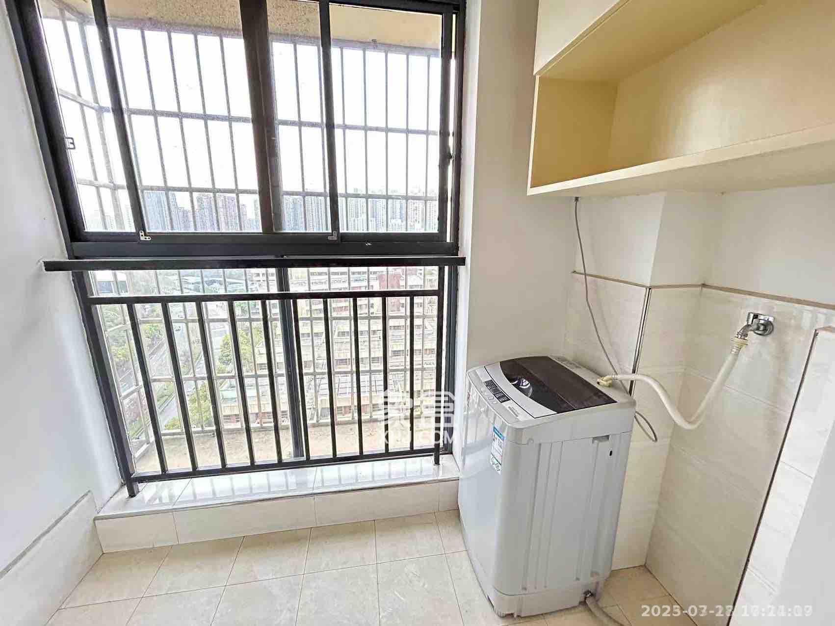 保利麓谷林语C区  3室2厅1卫   2300.00元/月室内图