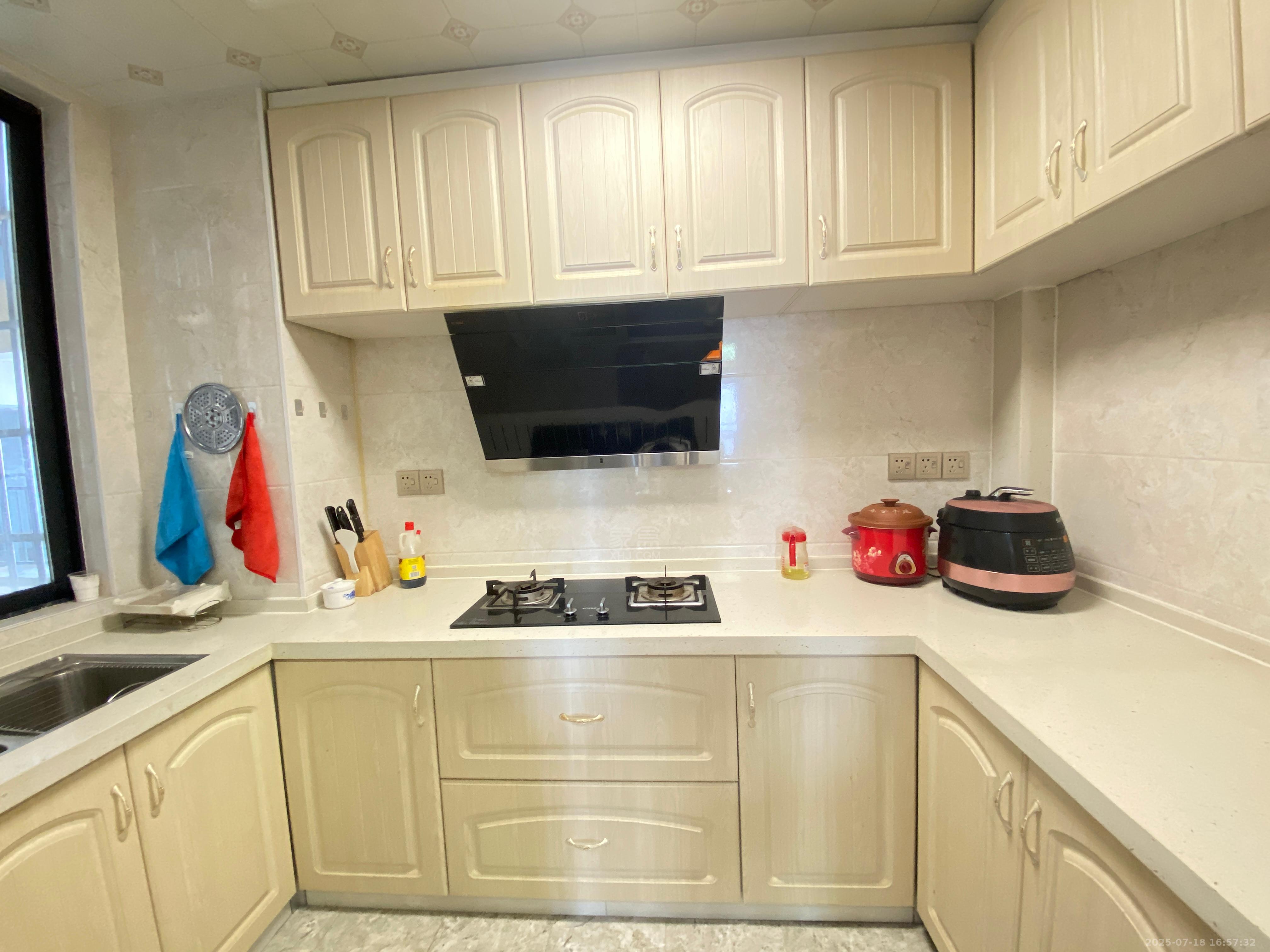 岭秀天下 2室2厅1卫 1500.0元/月 岭秀天下 2室2厅1卫 1500.0元/月室内图