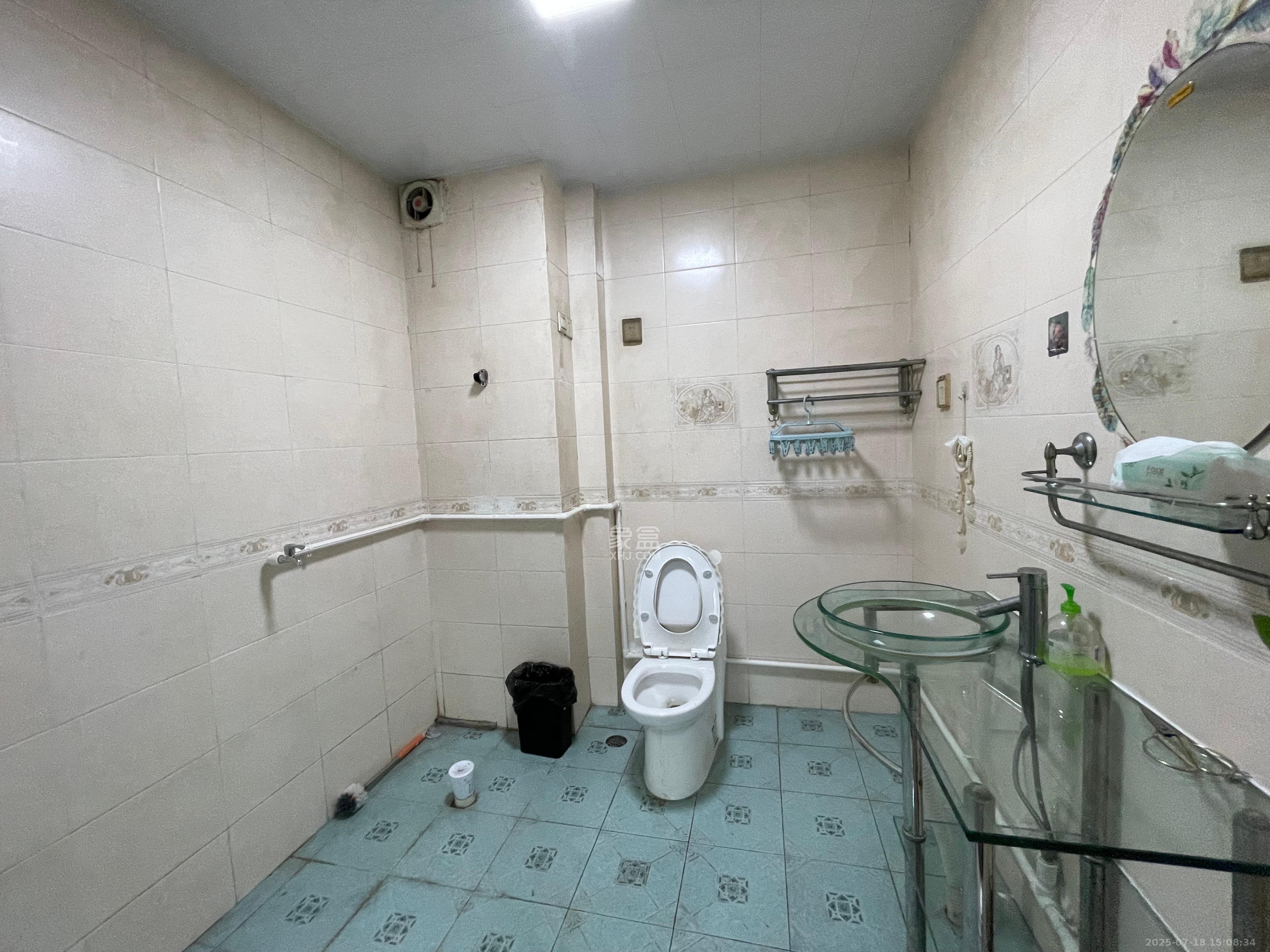 扬帆小区  3室2厅2卫    2100.0元/月 扬帆小区  3室2厅2卫    2100.0元/月室内图