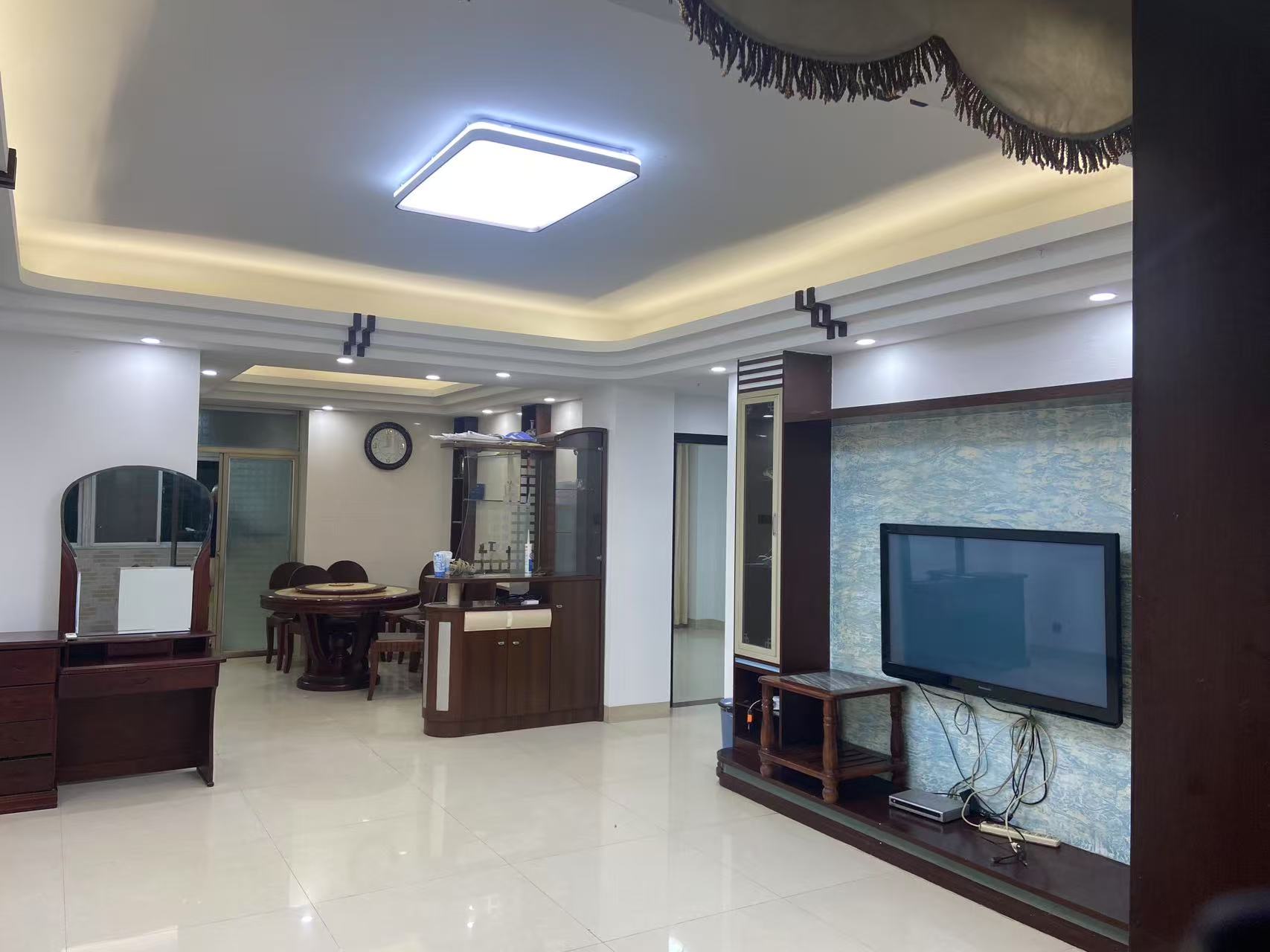 农垦一供大院  3室2厅2卫    2300.0元/月 农垦一供大院  3室2厅2卫    2300.0元/月室内图