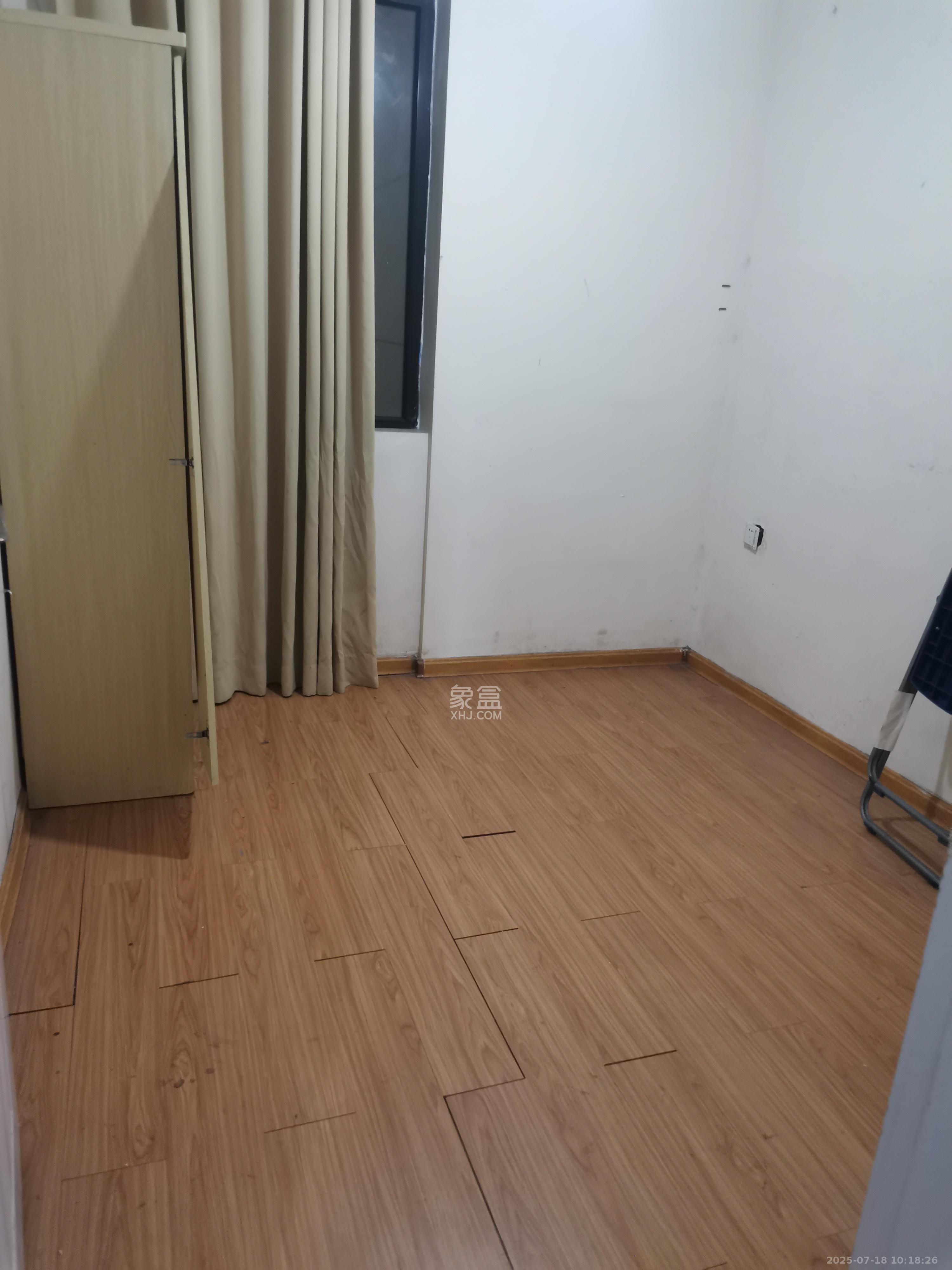 旭辉香樟公馆  3室2厅2卫   2000.00元/月室内图