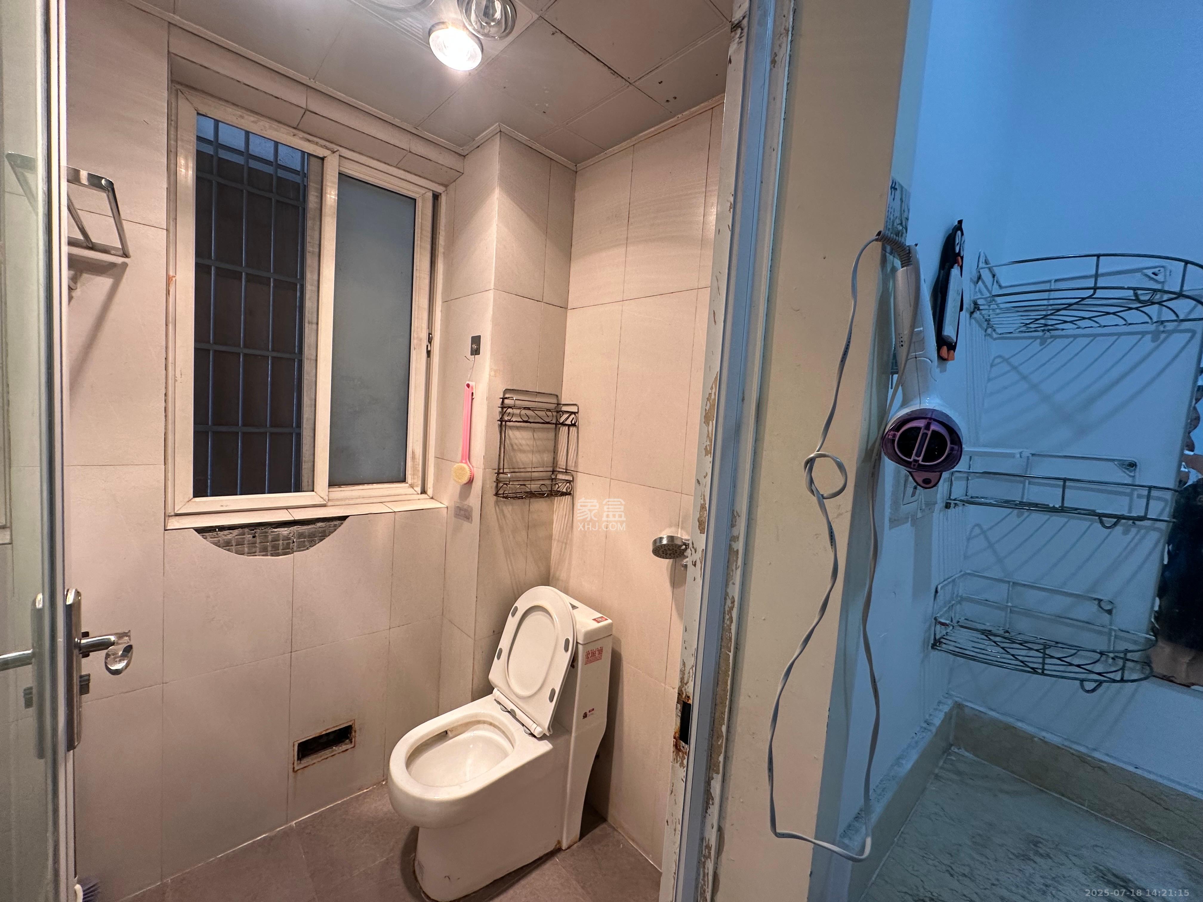 都市晨光  2室1厅1卫    1800.0元/月 都市晨光  2室1厅1卫    1800.0元/月室内图