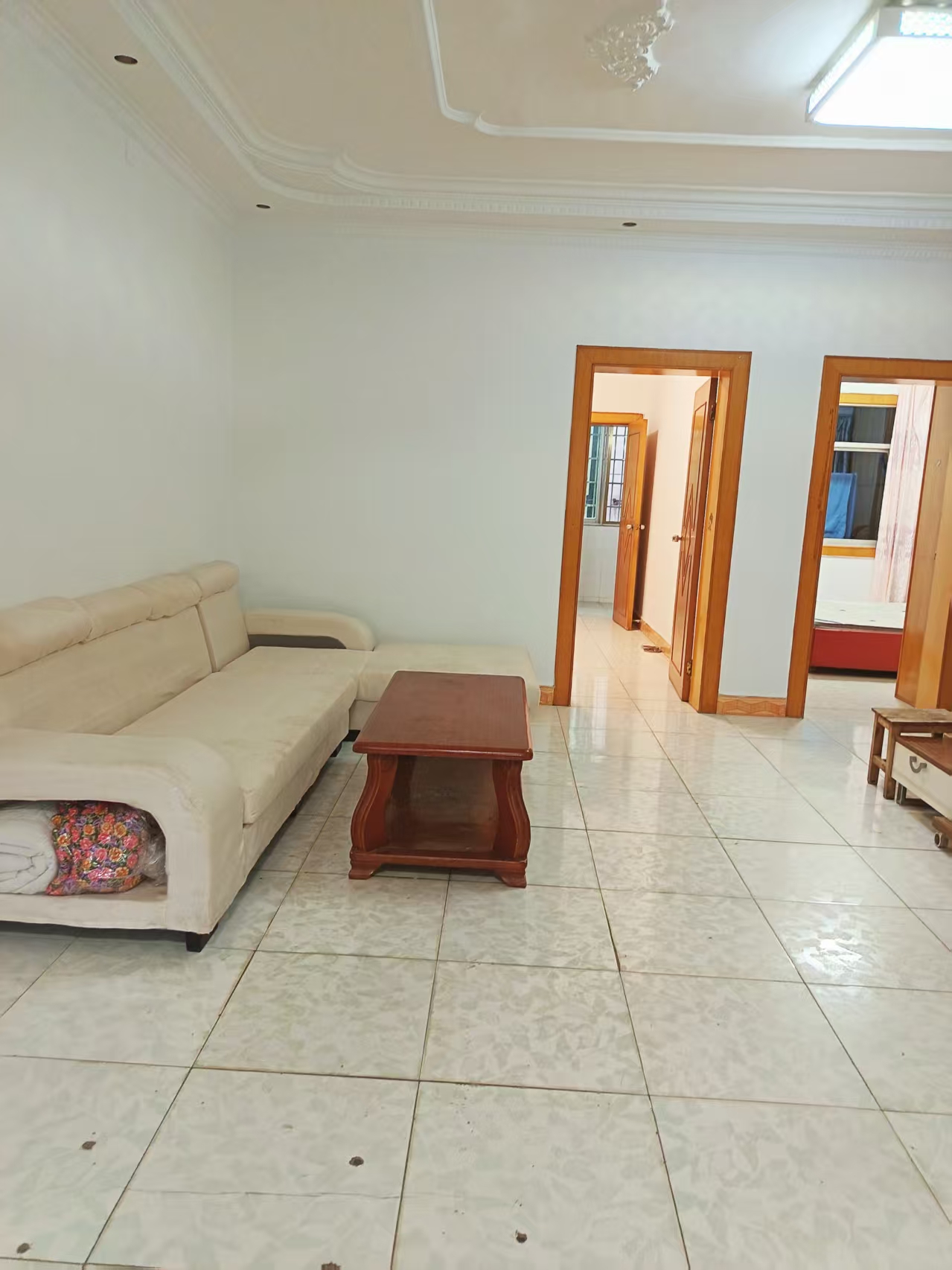 秀峰小区 2室2厅1卫 900.0元/月 秀峰小区 2室2厅1卫 900.0元/月室内图