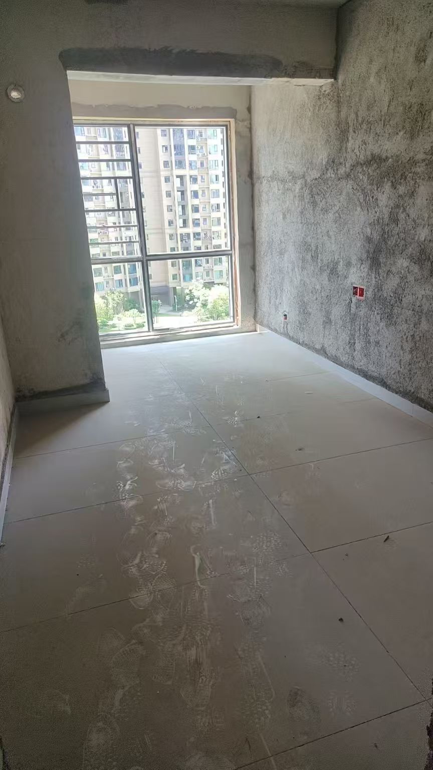 悦江山 4室2厅2卫 78.0万 悦江山 4室2厅2卫 78.0万客厅