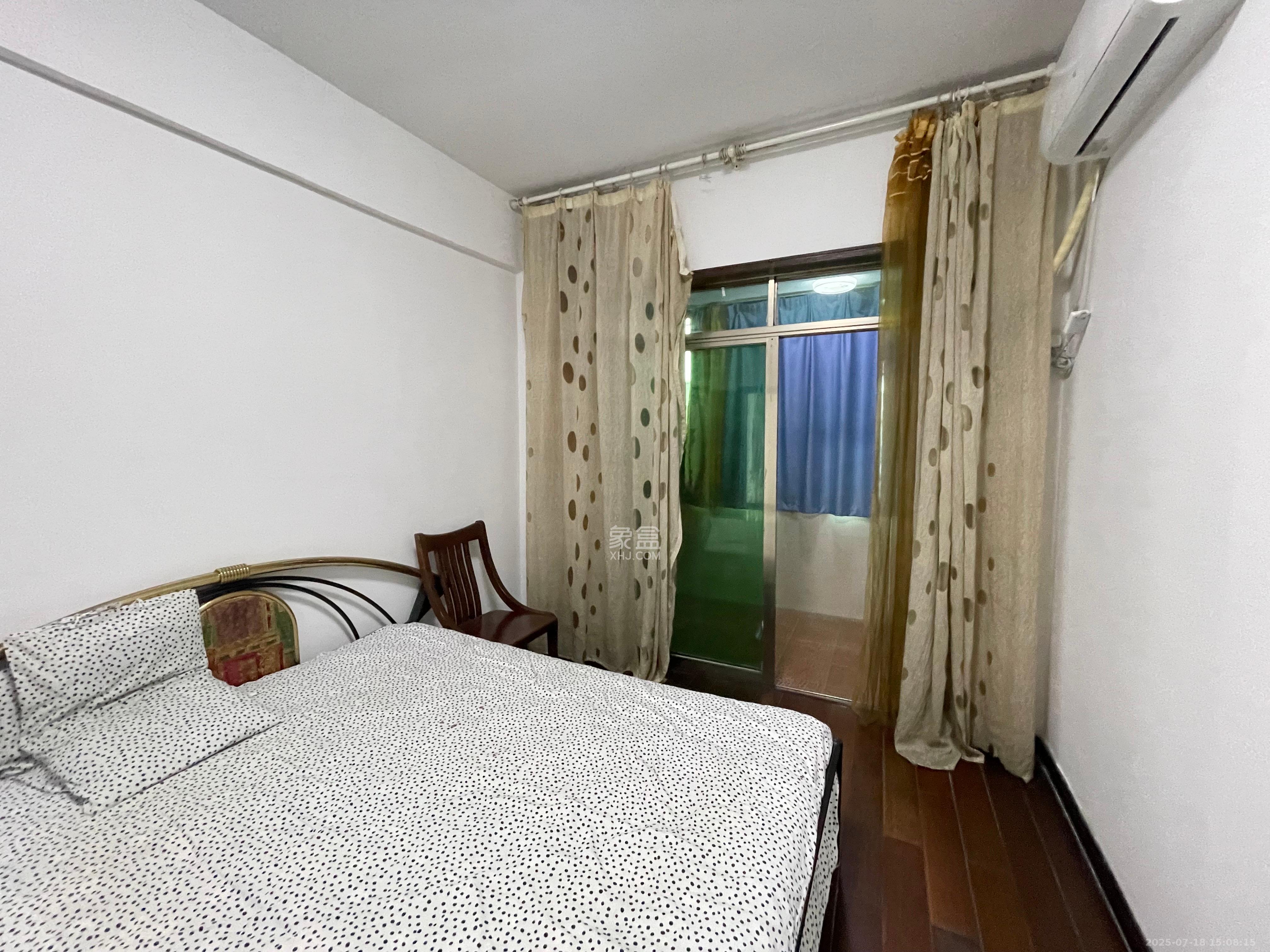 扬帆小区  3室2厅2卫    2100.0元/月 扬帆小区  3室2厅2卫    2100.0元/月室内图