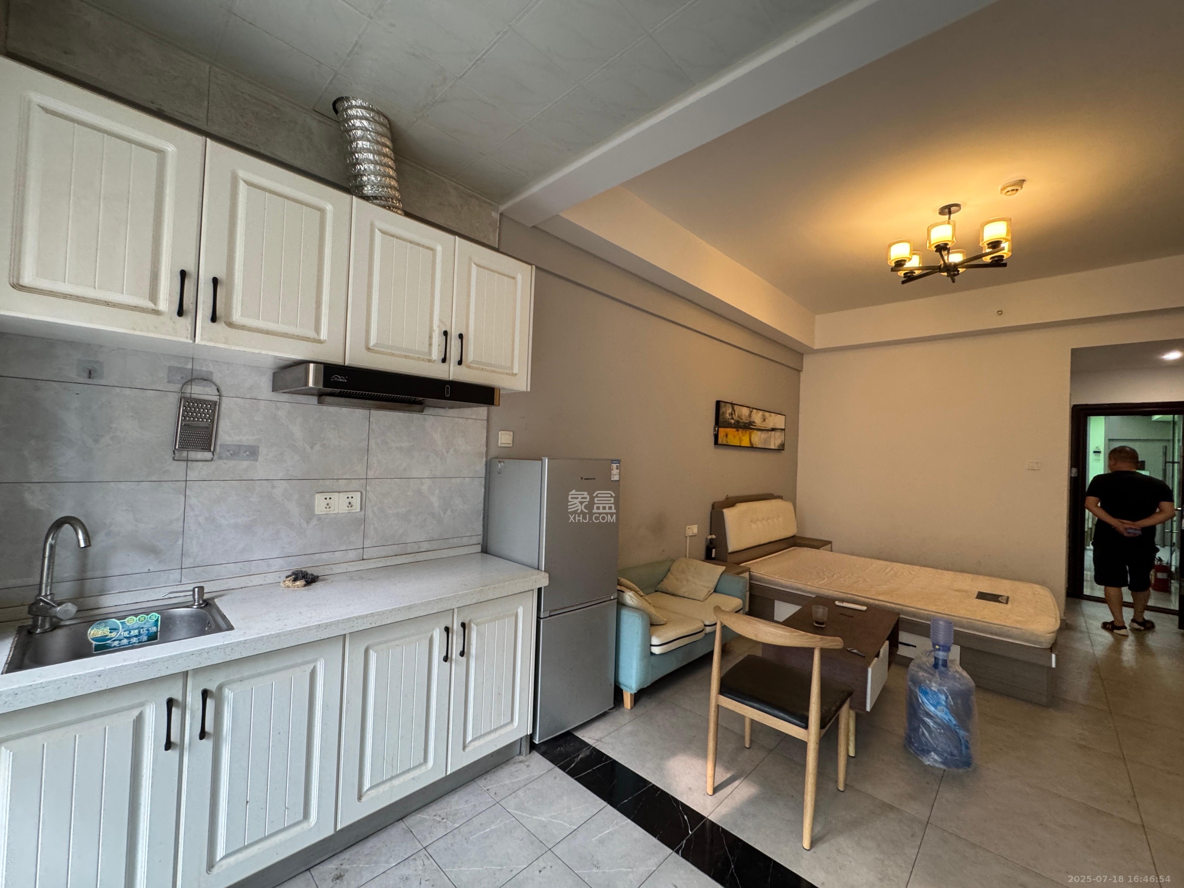 云集国际 1室1厅1卫 1300.0元/月 云集国际 1室1厅1卫 1300.0元/月室内图