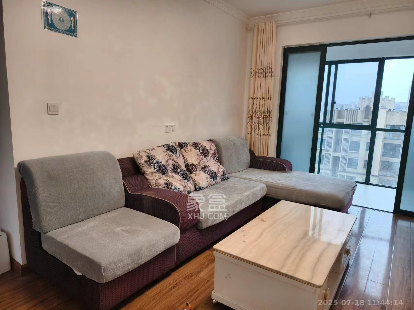 洋湖时代  3室2厅1卫    2000.0元/月 洋湖时代  3室2厅1卫    2000.0元/月室内图