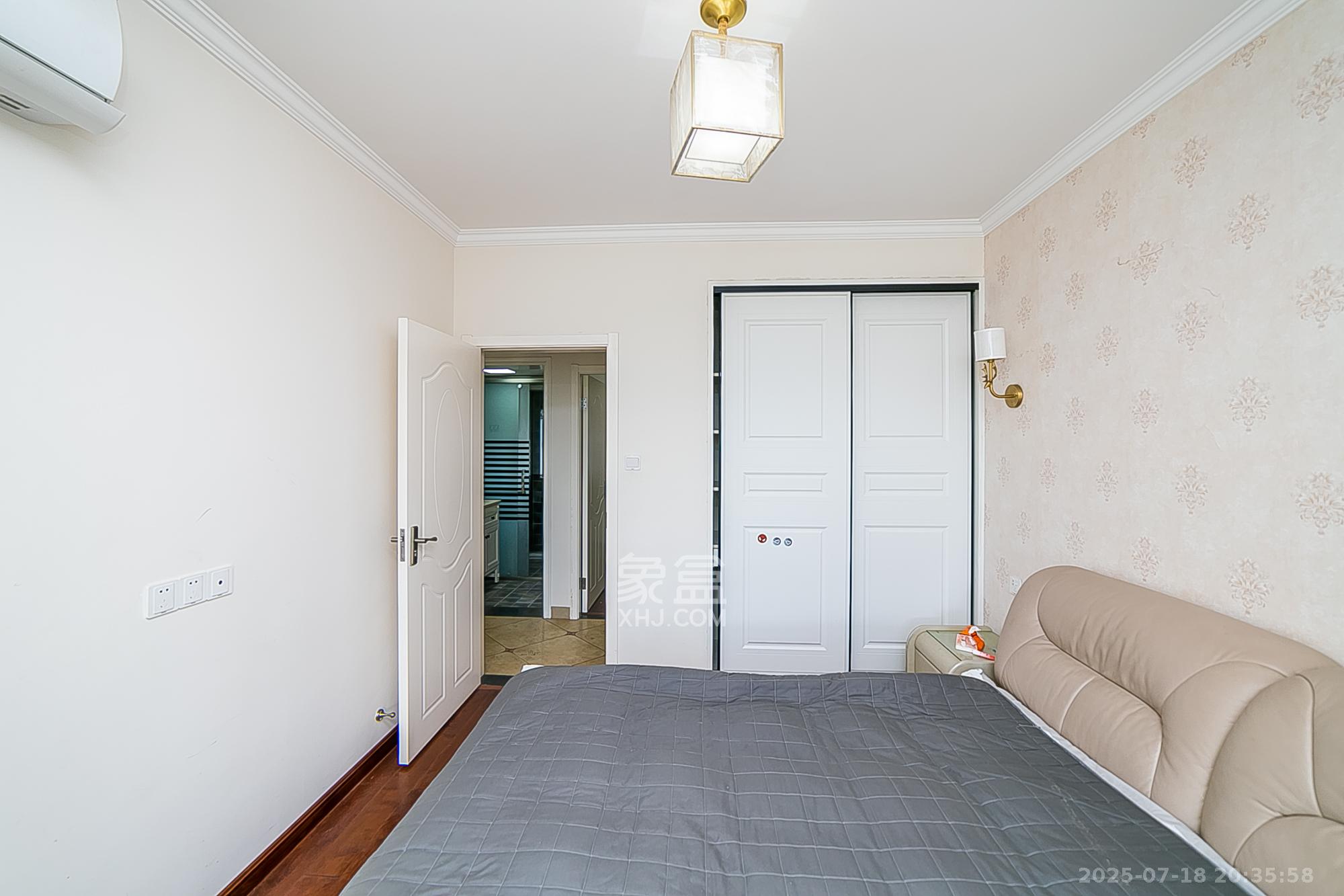 荣盛花语书苑  3室2厅1卫    80.0万 荣盛花语书苑  3室2厅1卫    80.0万卧室