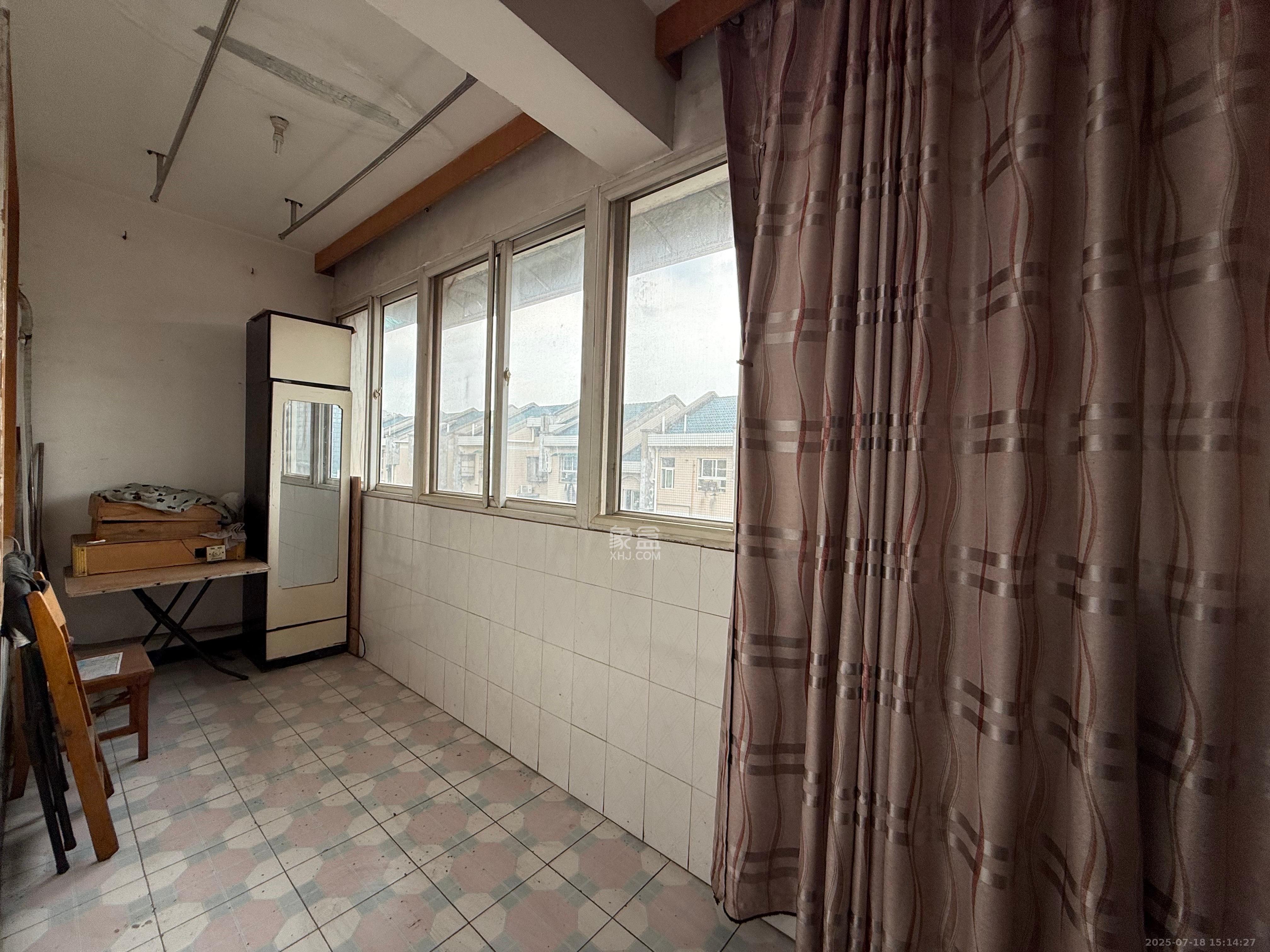 中天佳园 1室2厅2卫 700.0元/月 中天佳园 1室2厅2卫 700.0元/月室内图