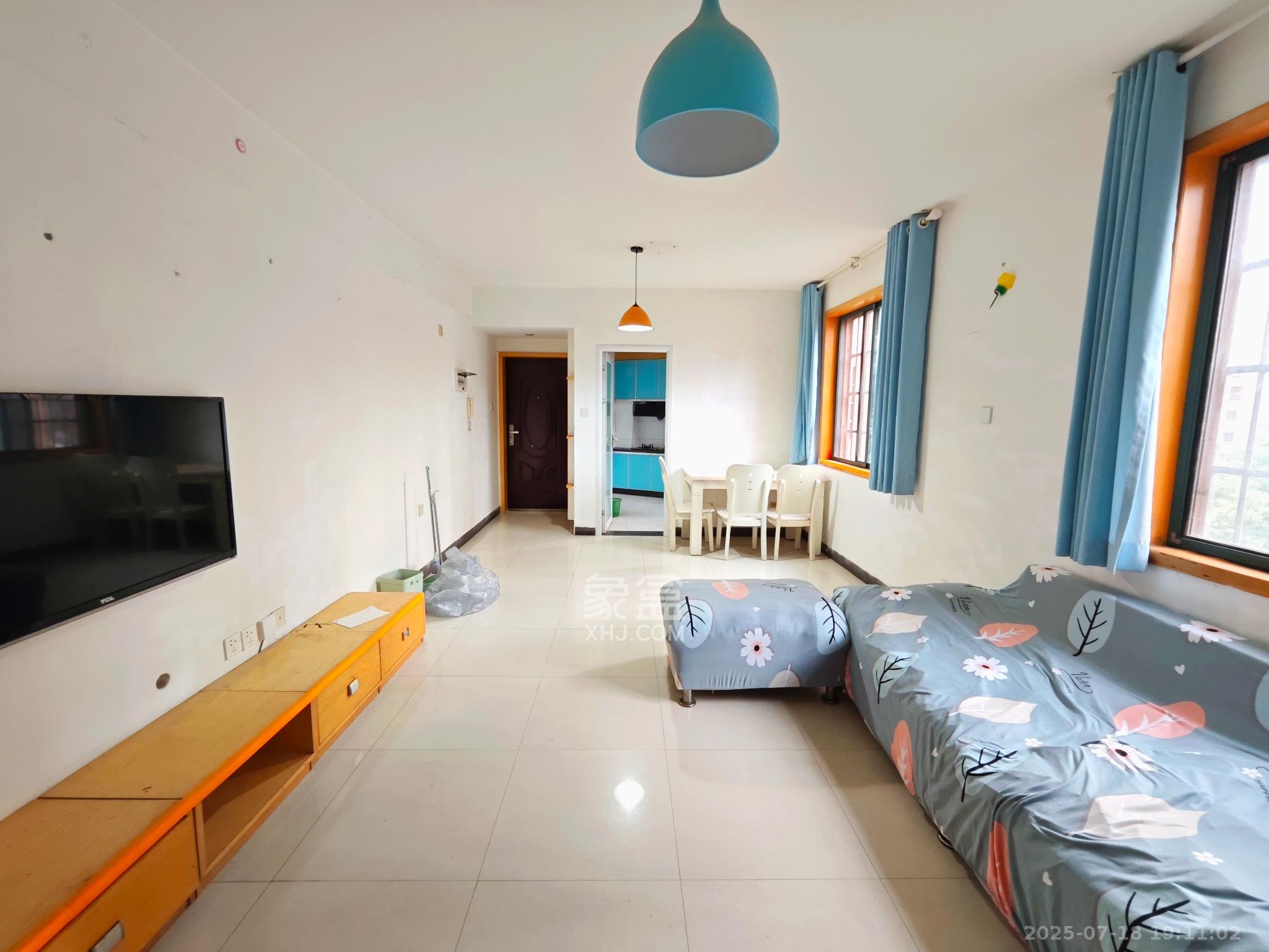 诚兴园  2室2厅1卫    1900.0元/月室内图1