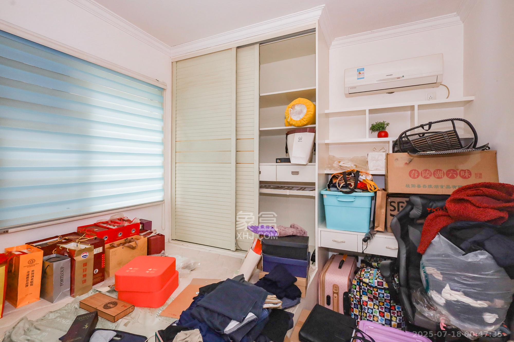 钰龙天下二期(钰龙佳园) 2室2厅1卫 180.0万 钰龙天下二期(钰龙佳园) 2室2厅1卫 180.0万卧室