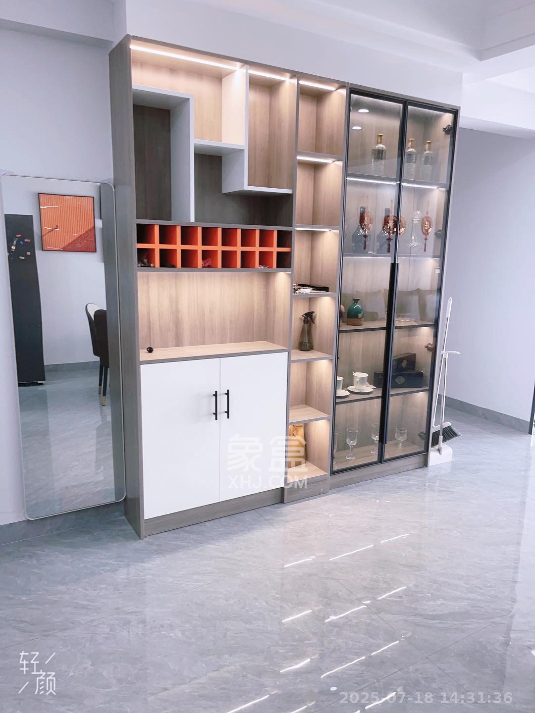 骏景豪庭  3室2厅2卫    2200.0元/月 骏景豪庭  3室2厅2卫    2200.0元/月室内图