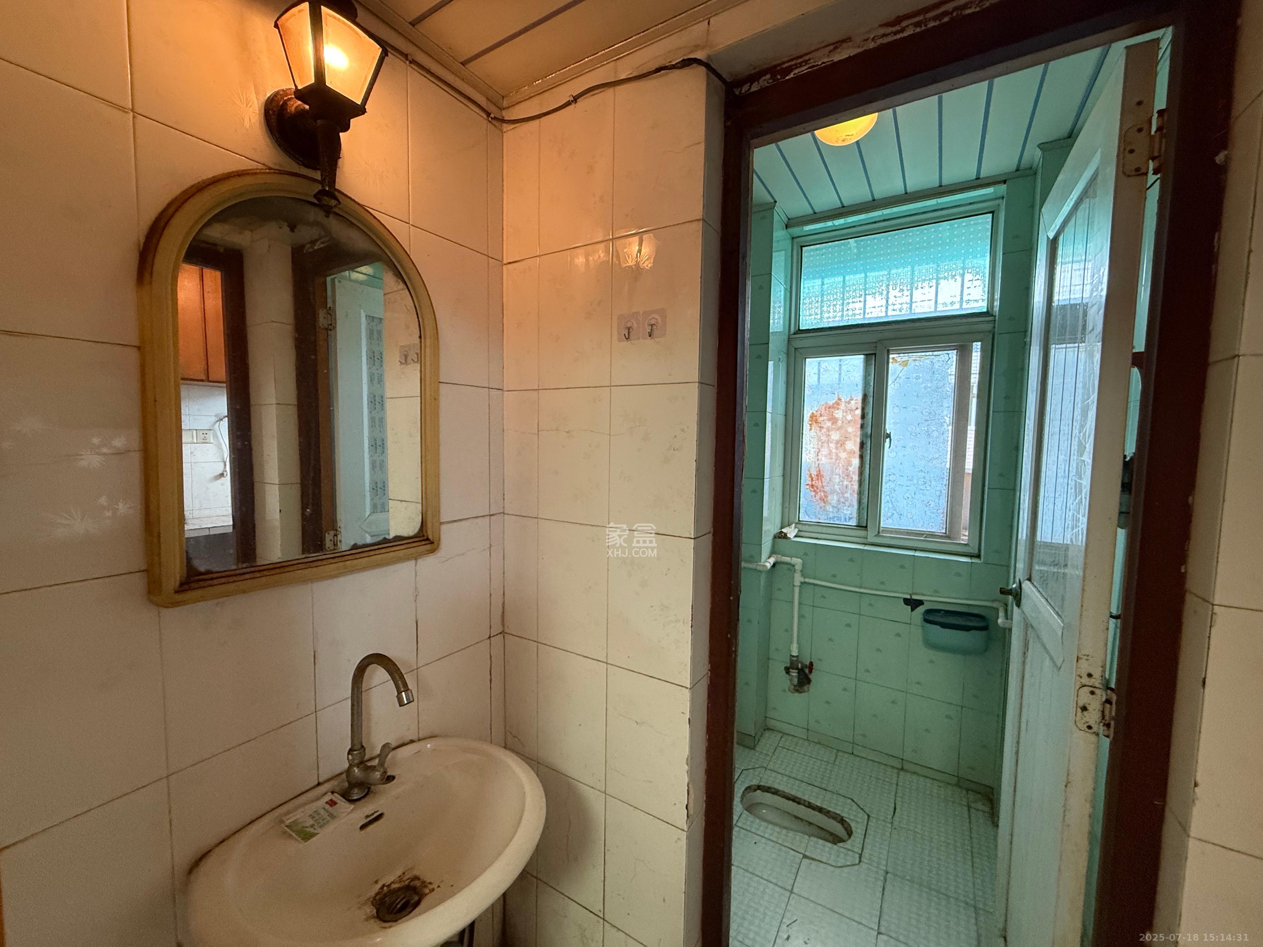 中天佳园 1室2厅2卫 700.0元/月 中天佳园 1室2厅2卫 700.0元/月室内图