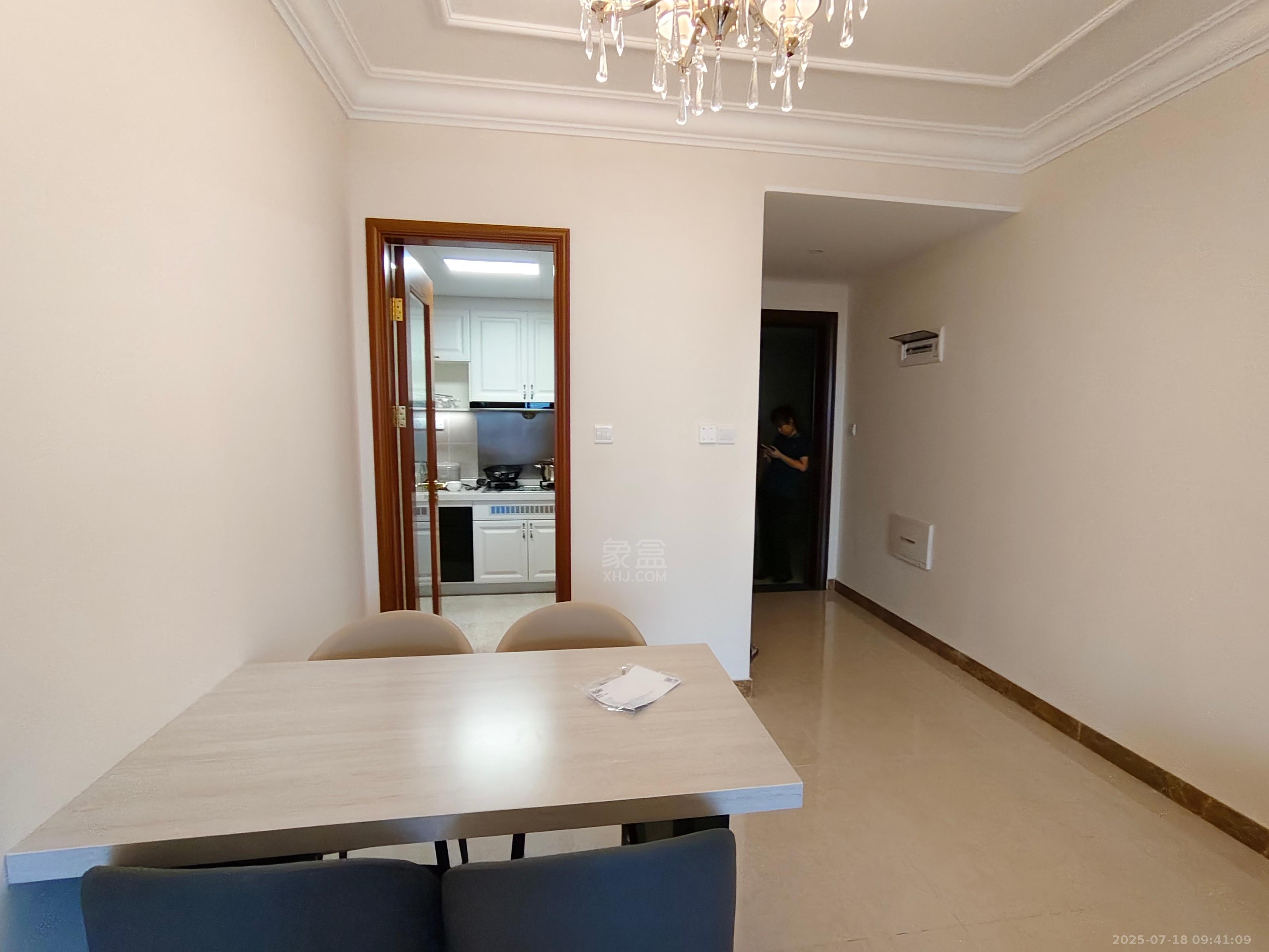 恒大华府 3室1厅1卫 2000.0元/月 恒大华府 3室1厅1卫 2000.0元/月室内图