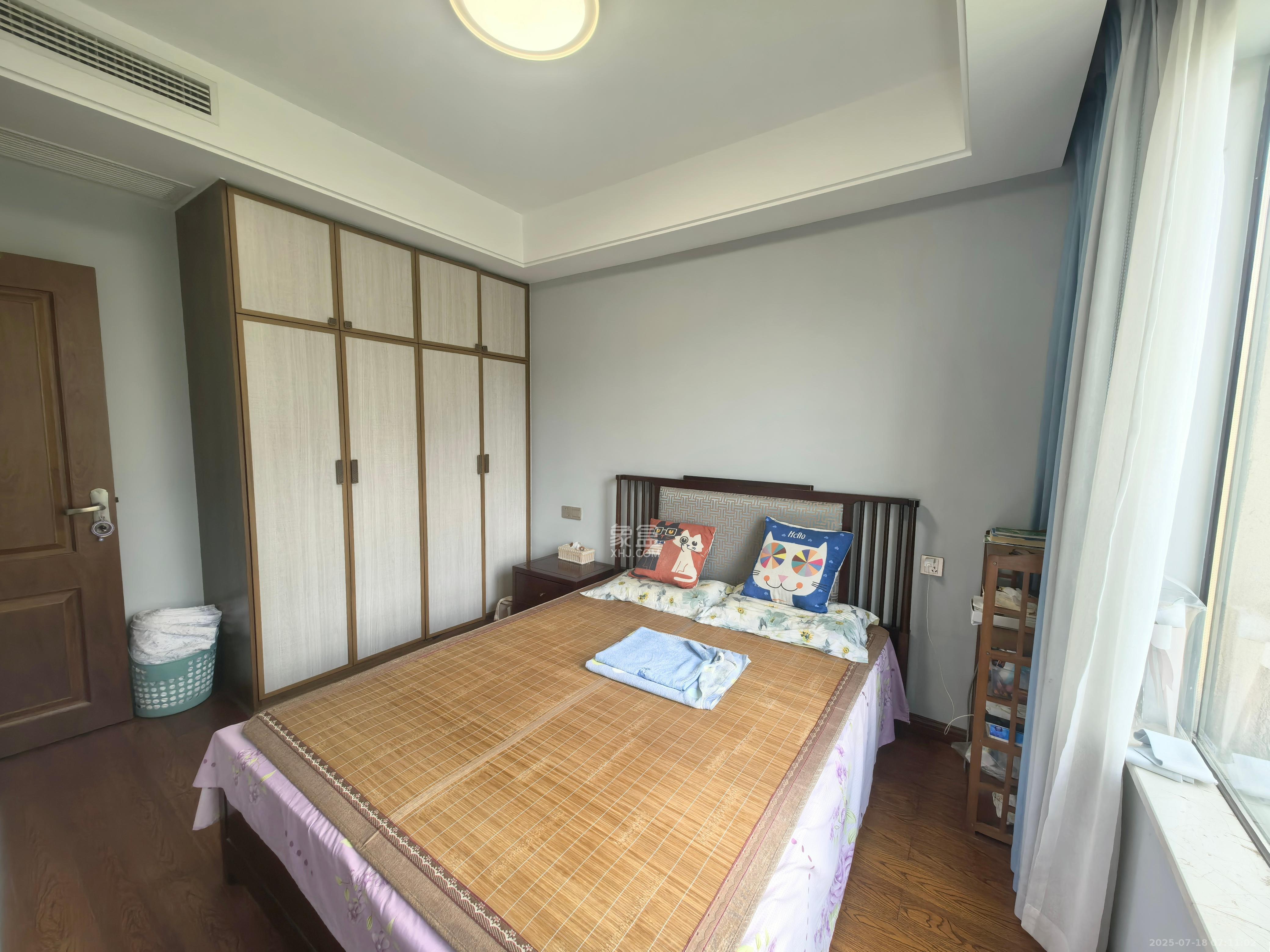 惠天然梅岭国际  4室2厅2卫   4800.00元/月室内图