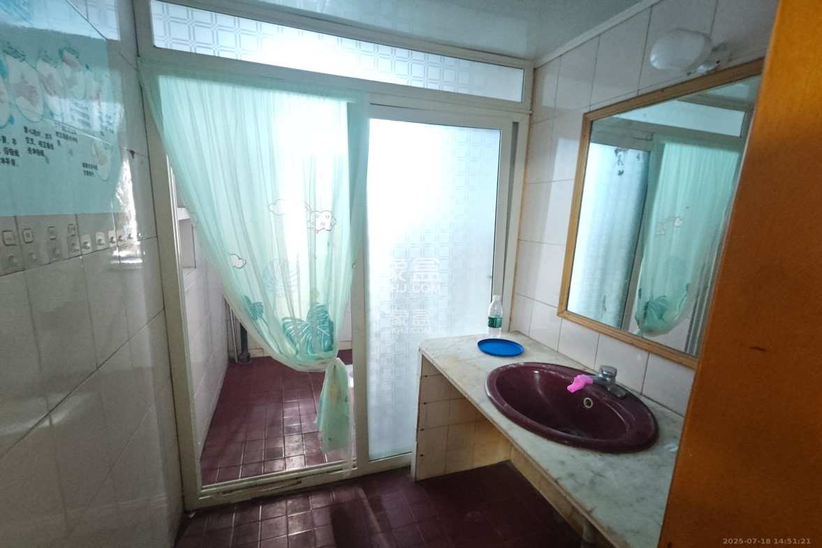 水泵厂宿舍  2室2厅1卫    1800.0元/月 水泵厂宿舍  2室2厅1卫    1800.0元/月室内图