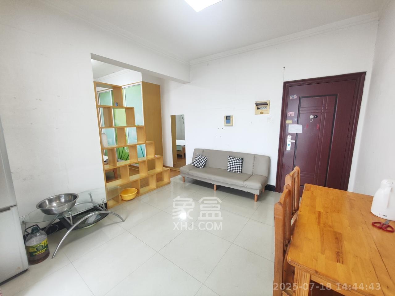 上河国际C区  1室1厅1卫    1500.0元/月 上河国际C区  1室1厅1卫    1500.0元/月室内图