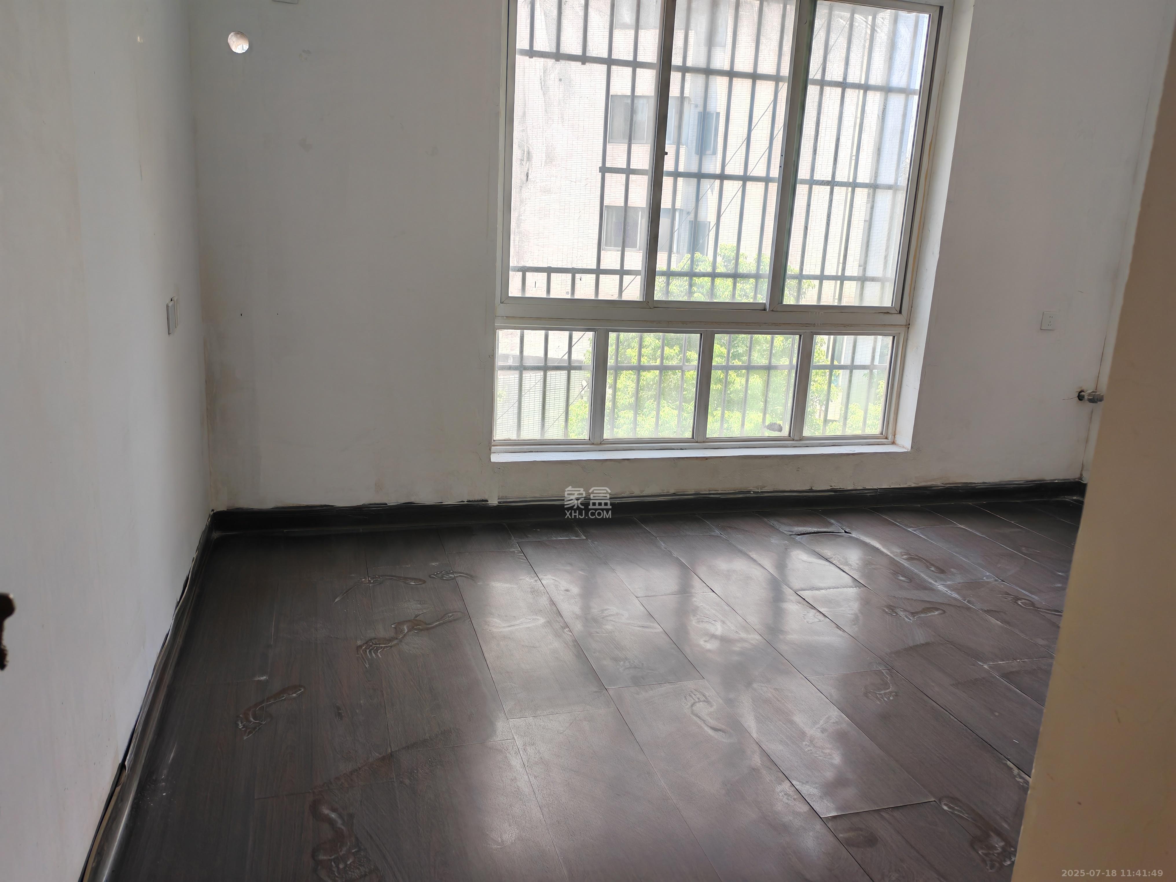 政协宿舍 5室2厅2卫 3200.0元/月 政协宿舍 5室2厅2卫 3200.0元/月室内图