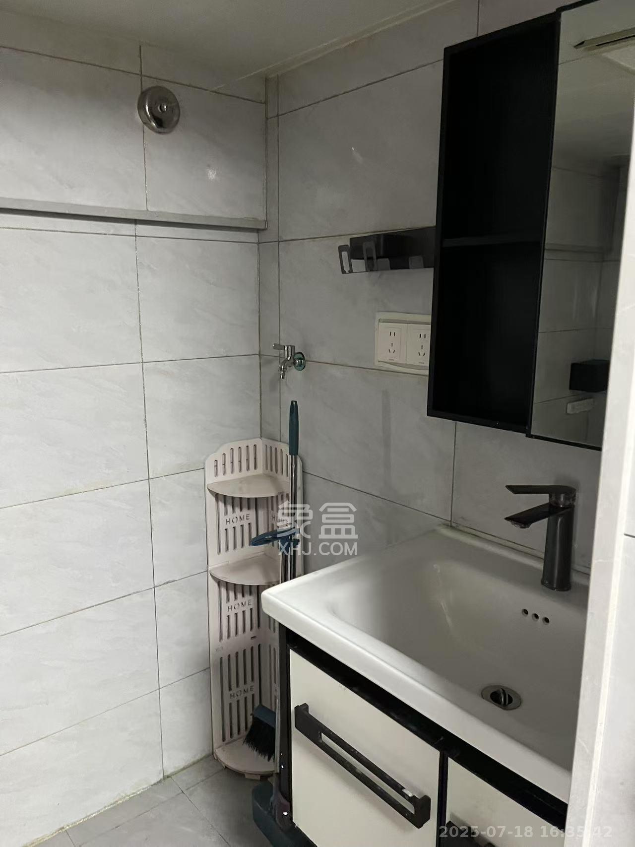 清控湖山雅居北区  2室1厅1卫   1800.00元/月室内图